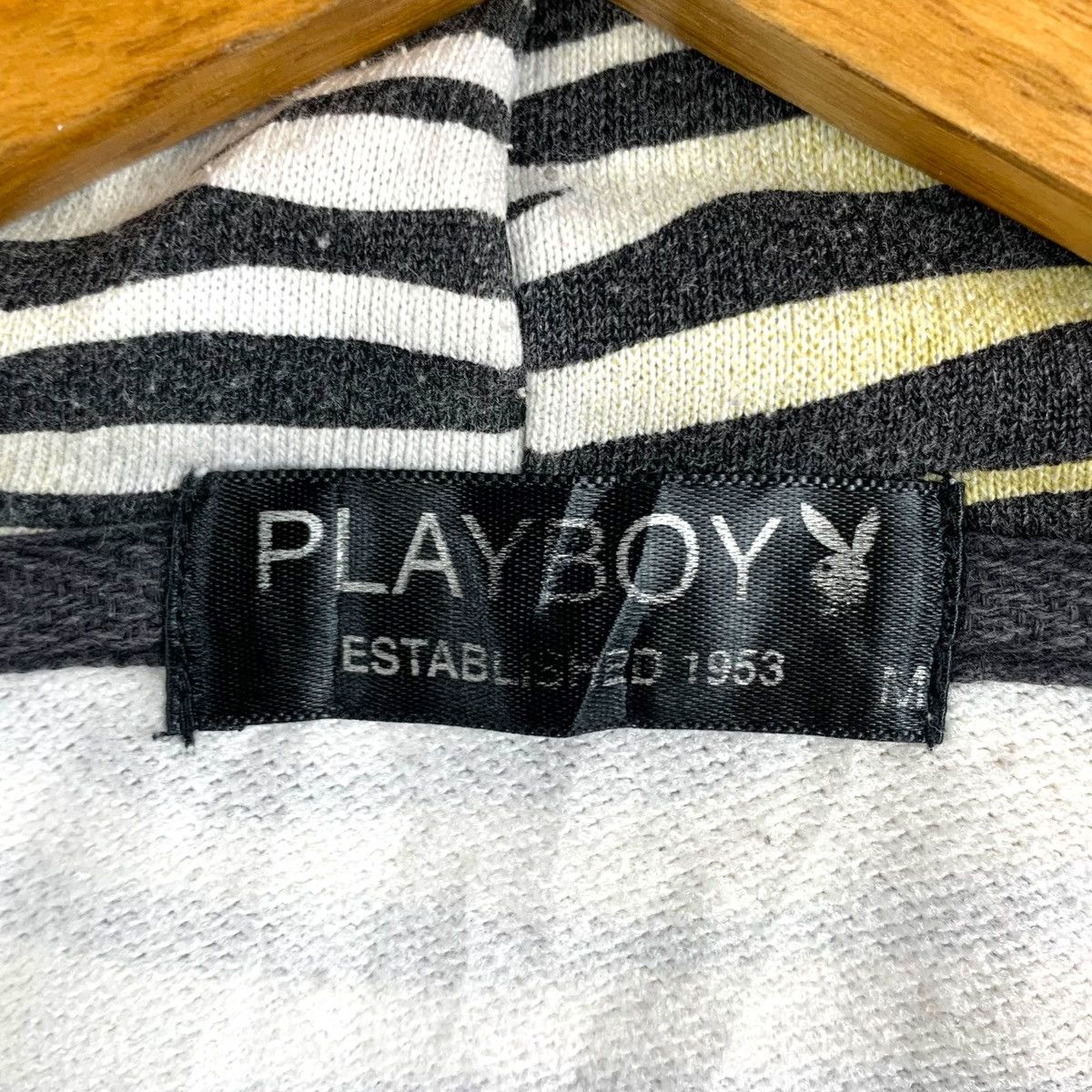 Playboy Vintage PLAYBOY Tiger Stripes Overprint Short Sleeve Hoodie Size US M / EU 48-50 / 2 - 7 Thumbnail