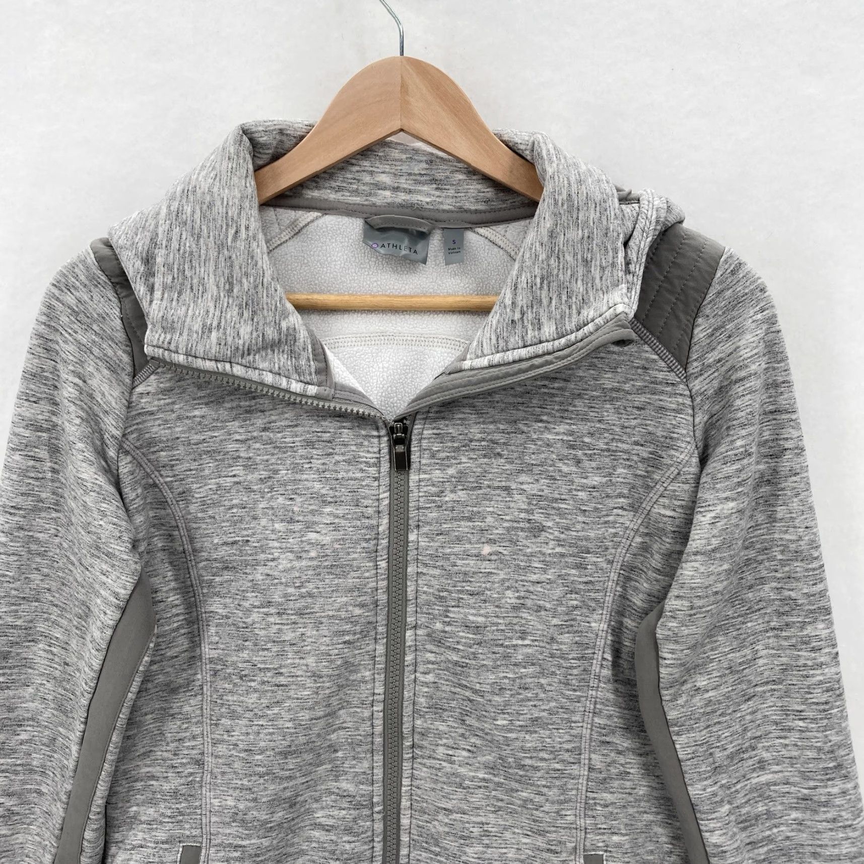 Athleta VINTAGE Athleta Stronger Jacket Womens Small Gray Hooded Full Zip Fleece Lined Pockets Size S / US 4 / IT 40 - 2 Thumbnail