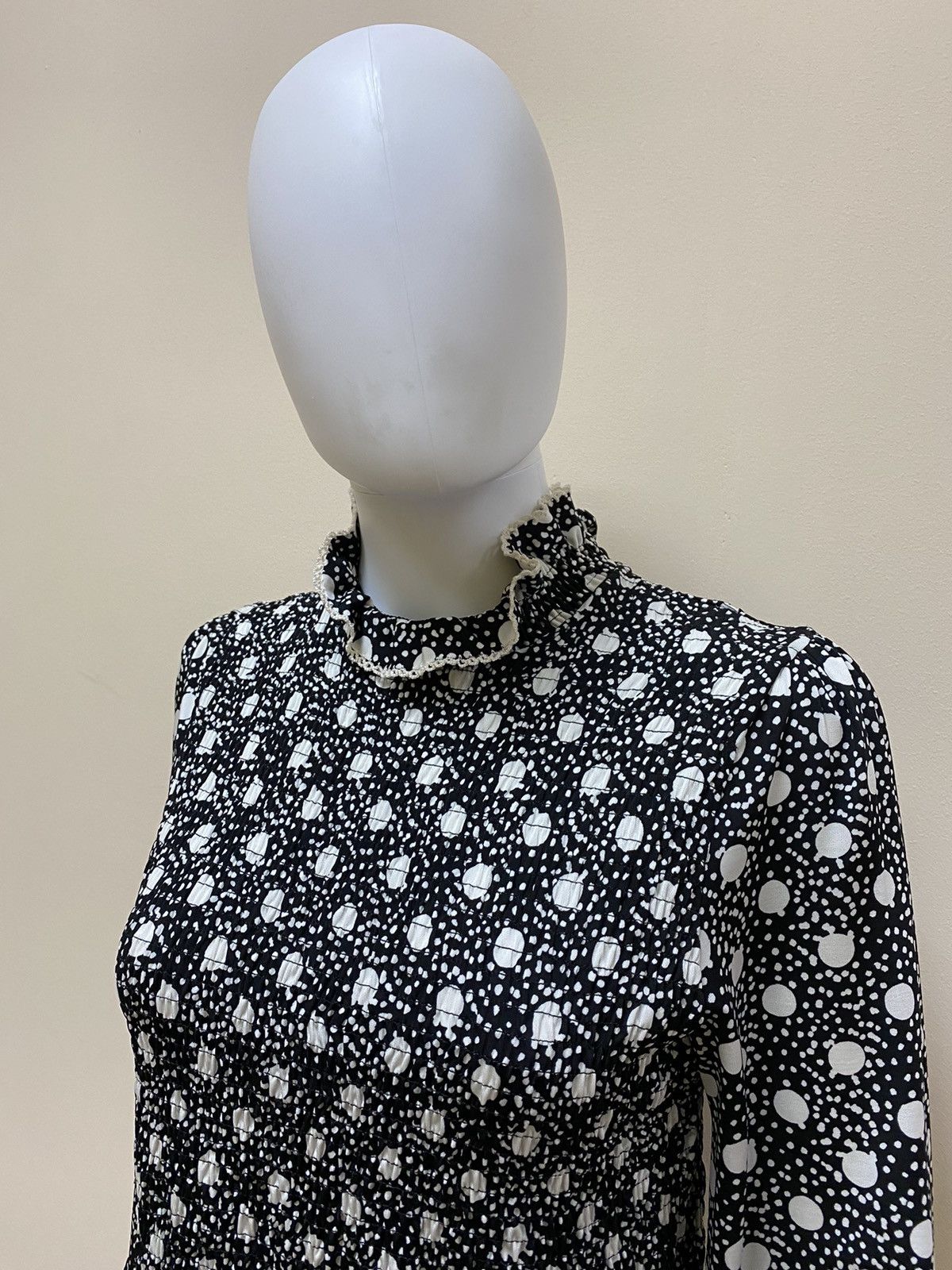 Sandro Sandro Spotted Shirred Smocked Mock Neck Top Size 2 Size M / US 6-8 / IT 42-44 - 4 Thumbnail