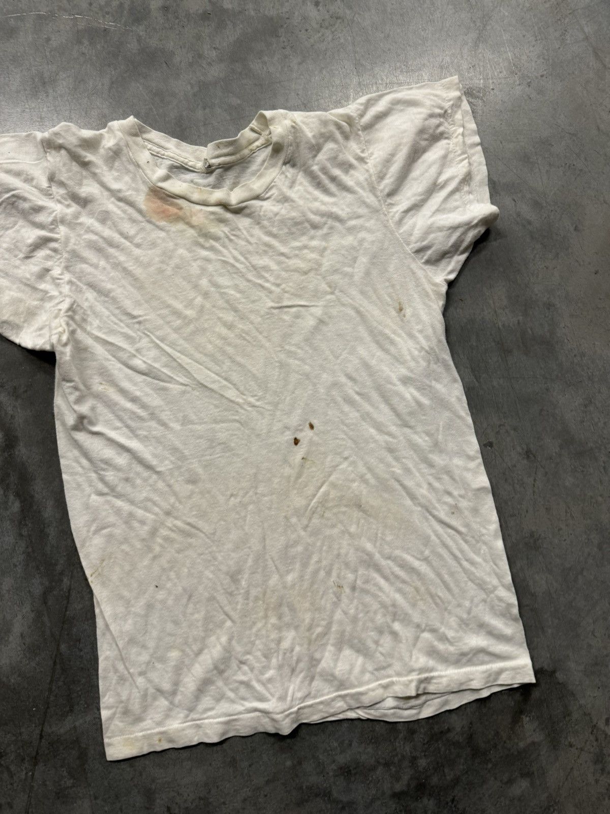 Vintage Vintage 70s Worn White Tee Size US XL / EU 56 / 4 - 2 Thumbnail
