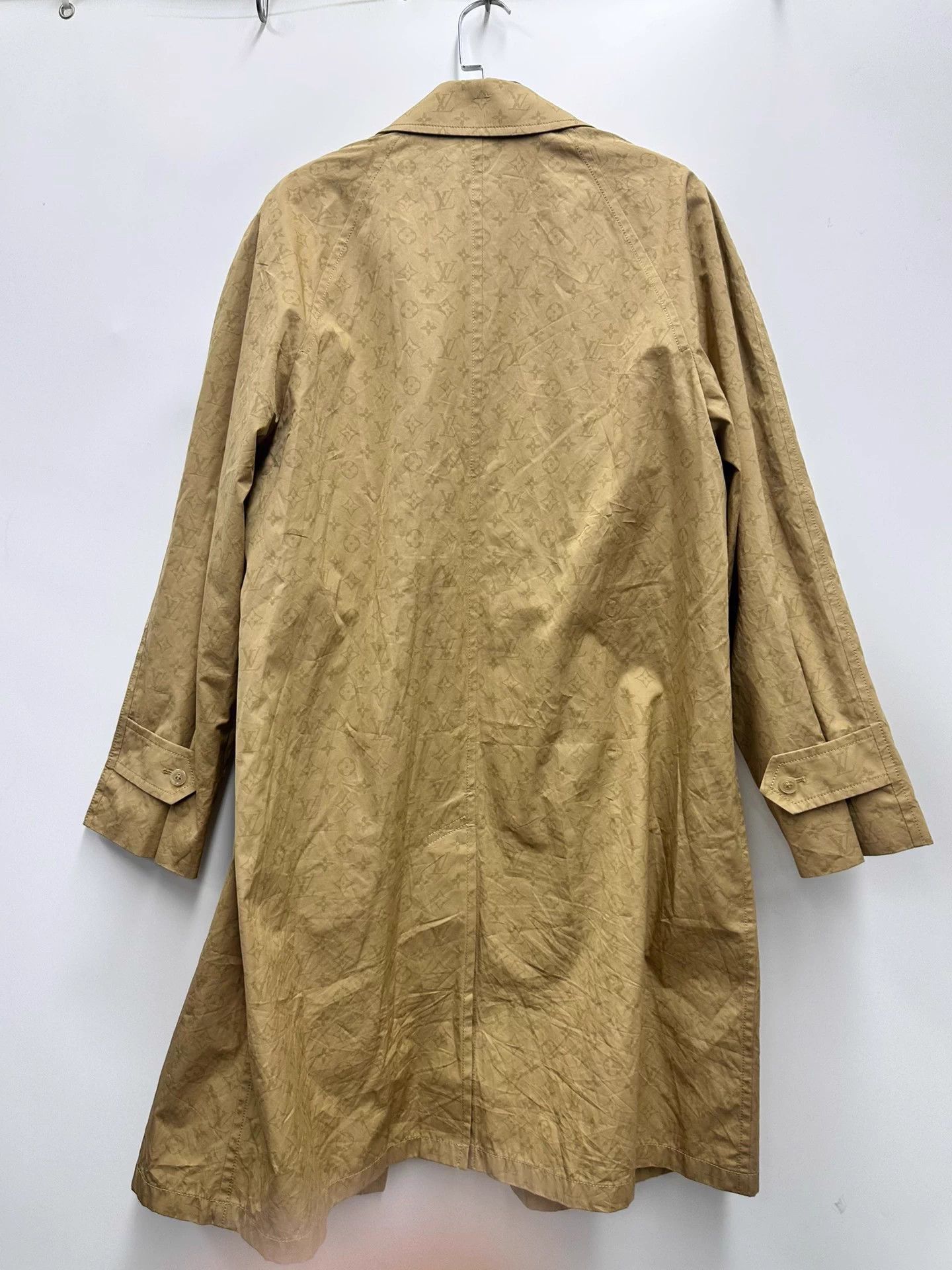 Louis Vuitton Louis Vuitton full print trench coat size 38 Size S / US 4 / IT 40 - 2 Thumbnail