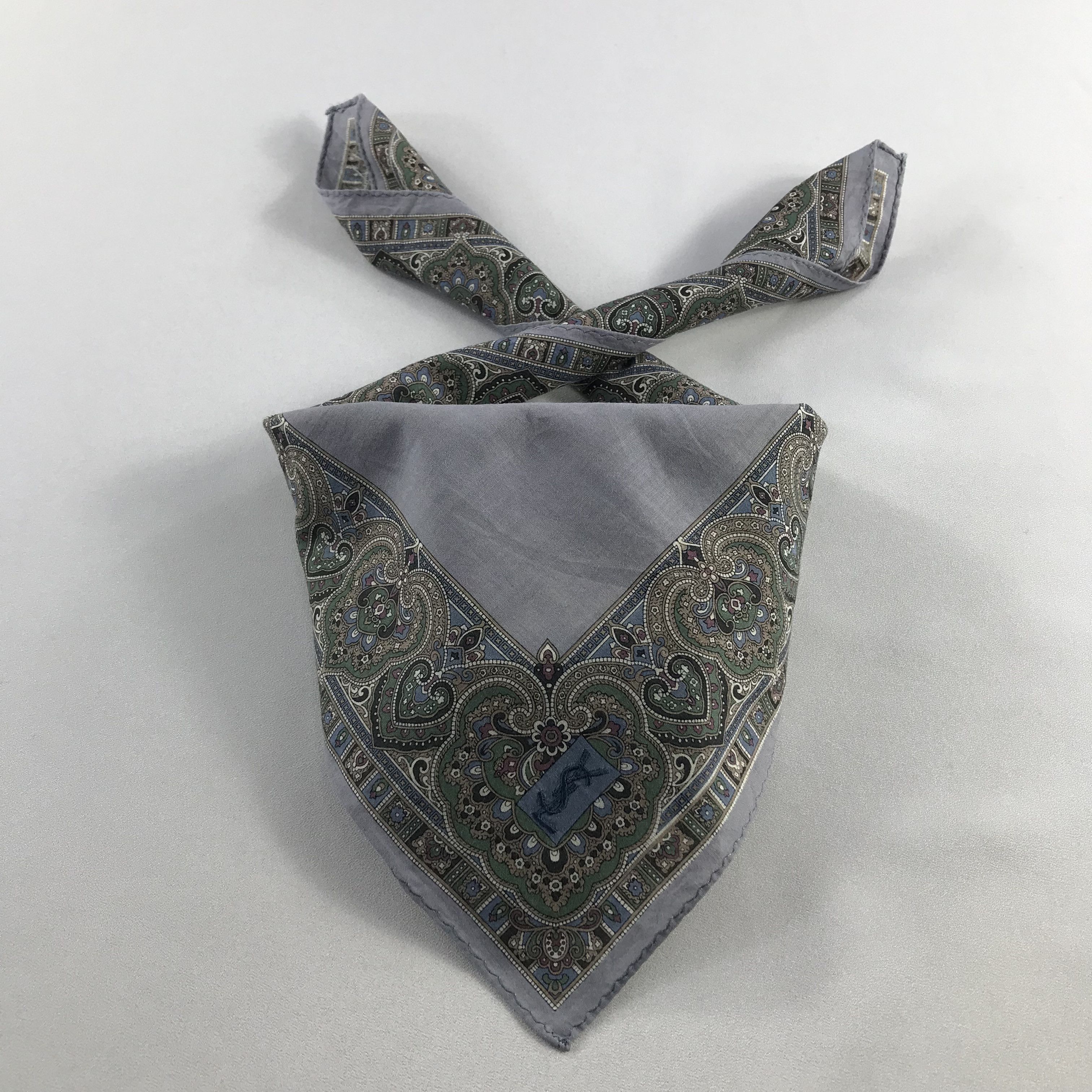 Yves Saint Laurent Yves Saint Laurent Handkerchief / Bandana / Neckerchief C703 Size ONE SIZE - 1 Thumbnail