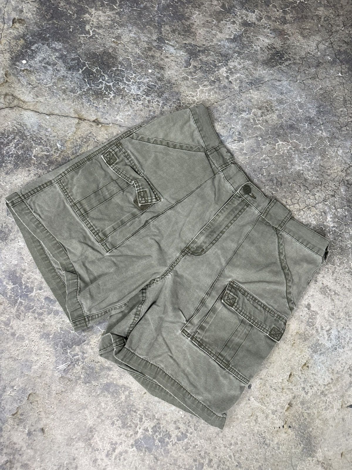 Vintage Vintage Cargo Shorts Size US 34 / EU 50 - 3 Thumbnail