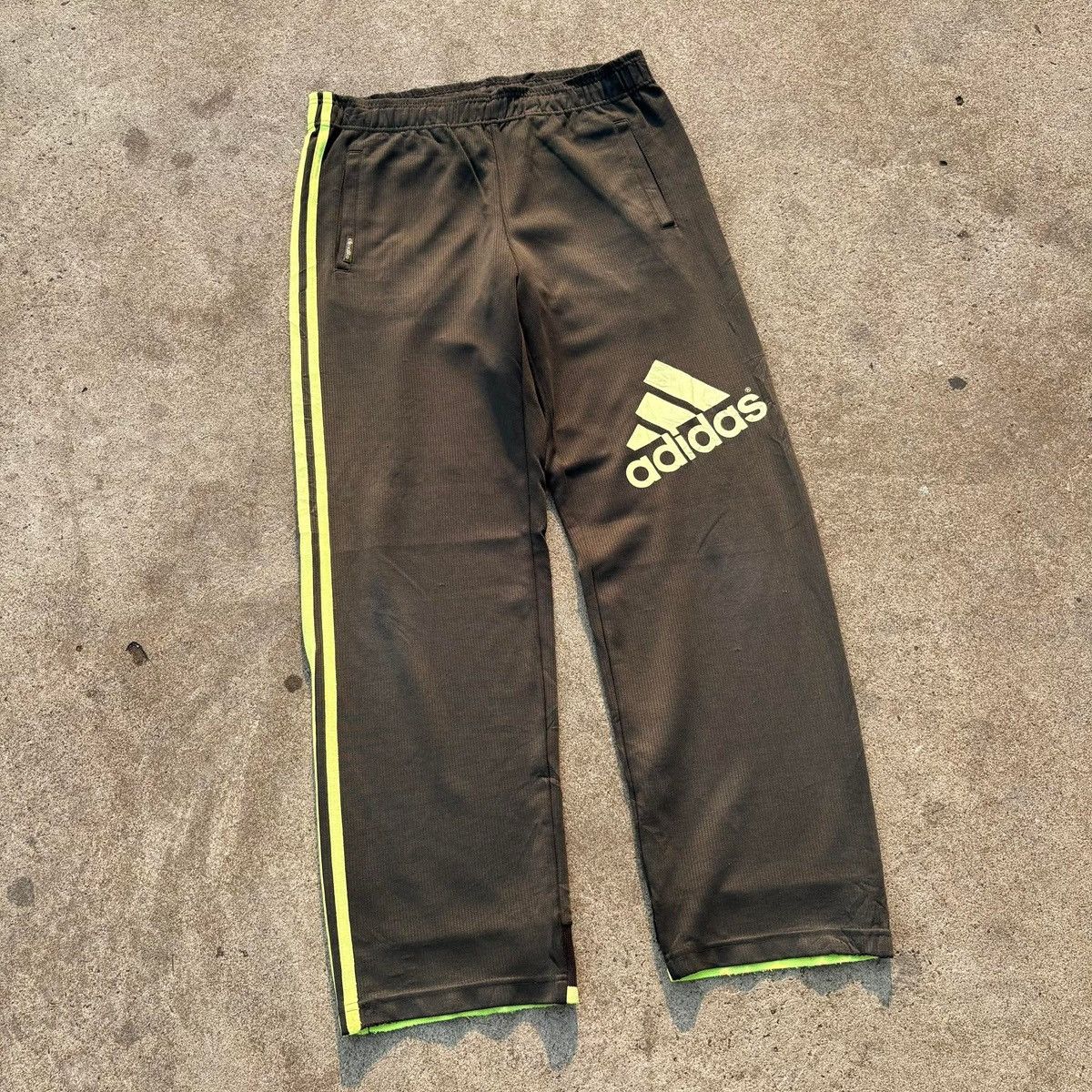Adidas ❌SOLD❌Adidas Grey Track Pants Neon Stripe Size US 32 / EU 48 - 10 Thumbnail