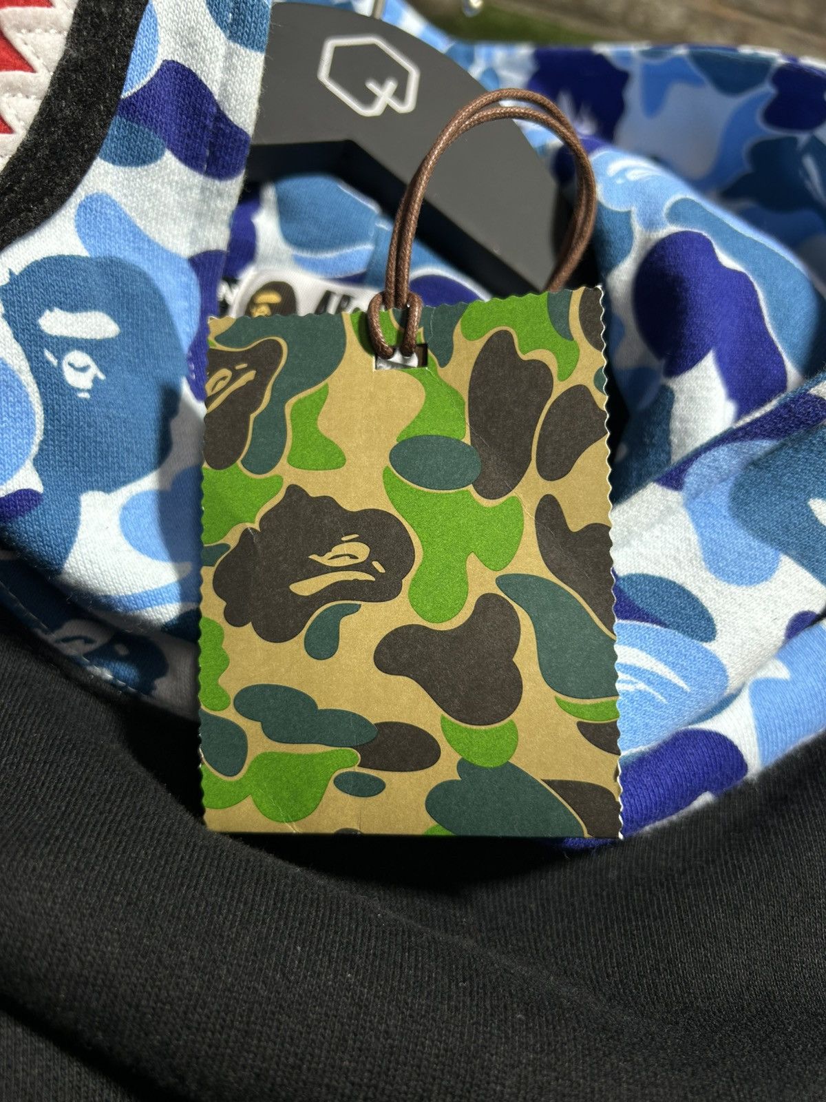 Bape Bape Blue Camo Shark Hoodie Size US L / EU 52-54 / 3 - 5 Thumbnail
