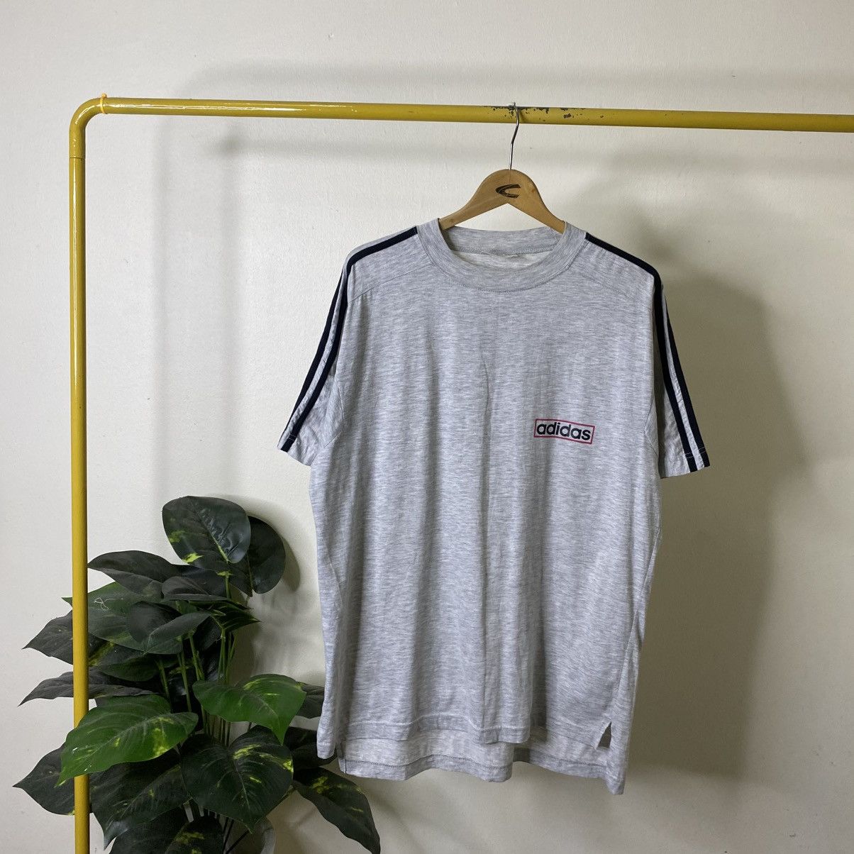 Adidas Vintage 1990s Adidas Essential Grey T Shirt Size US XL / EU 56 / 4 - 5 Thumbnail