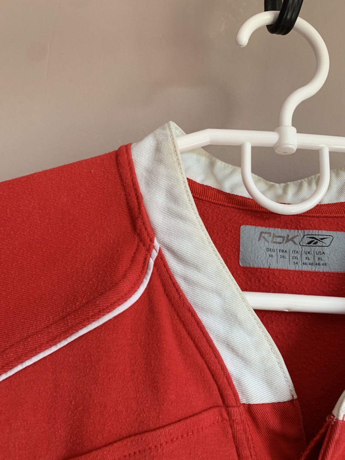 Reebok Wales 2005 Home Rugby Union Shirt Reebok Retro Jersey Sz XL Size US XL / EU 56 / 4 - 8 Thumbnail