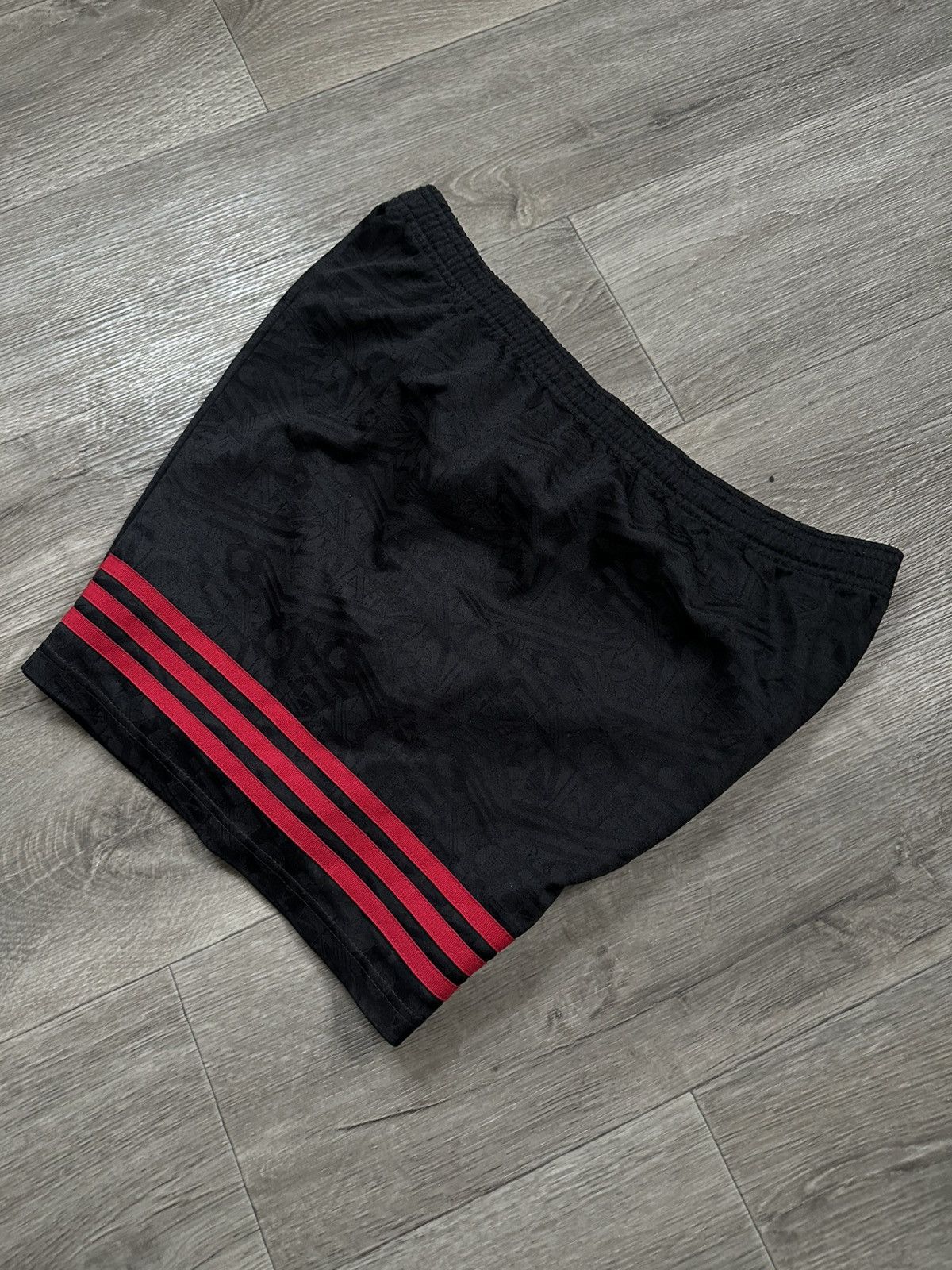 Adidas 🫧 ADIDAS VINTAGE 90s SHORTS MADE IN UK Size US 34 / EU 50 - 6 Thumbnail
