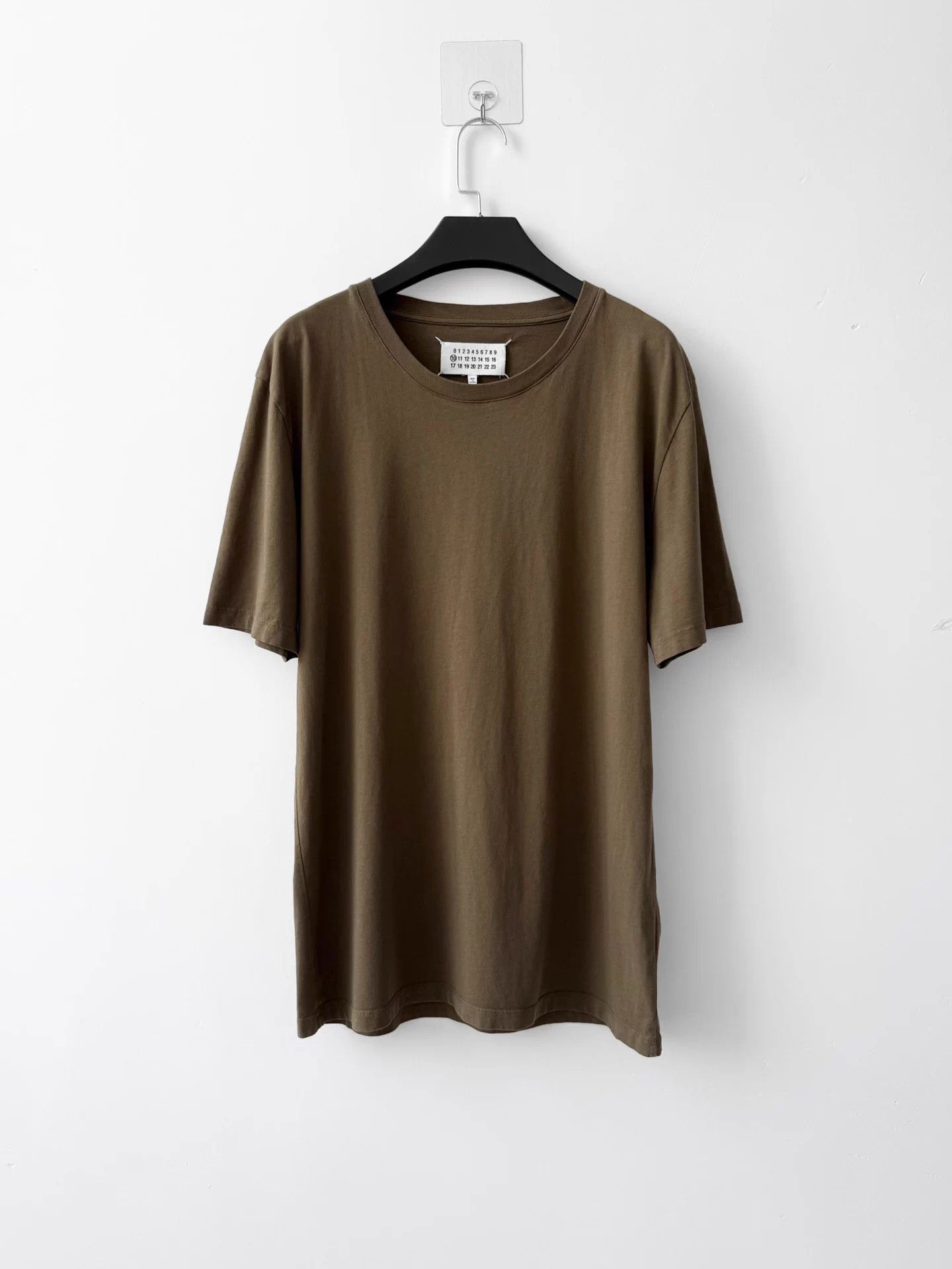 Maison Margiela Maison Margiela S/S19 Milk Tea Solid Tee Size US M / EU 48-50 / 2 - 1 Thumbnail