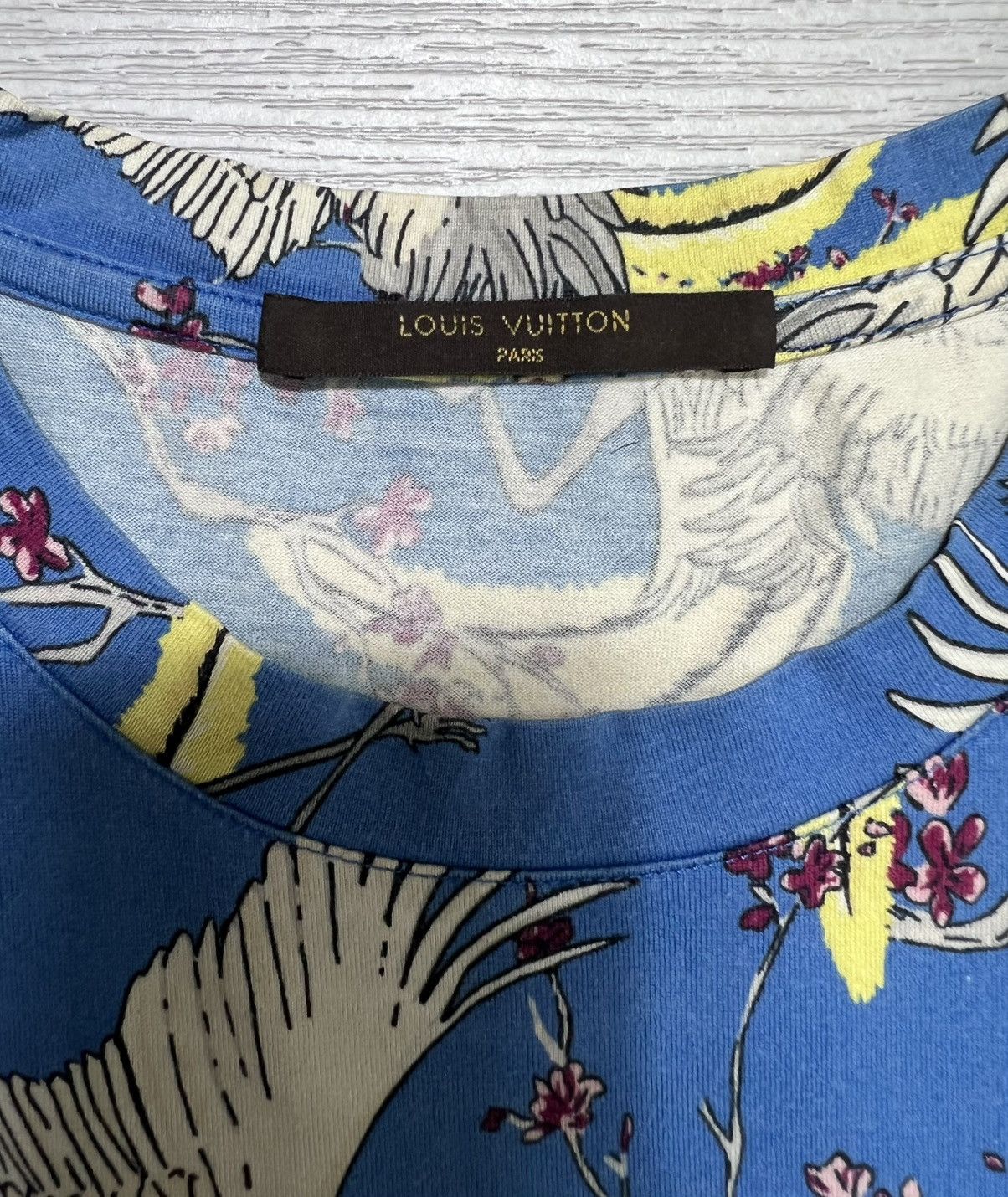 Louis Vuitton Louis Vuitton - Kim Jones - S/S 16’ Blue Crane T-Shirt Size US M / EU 48-50 / 2 - 16 Thumbnail