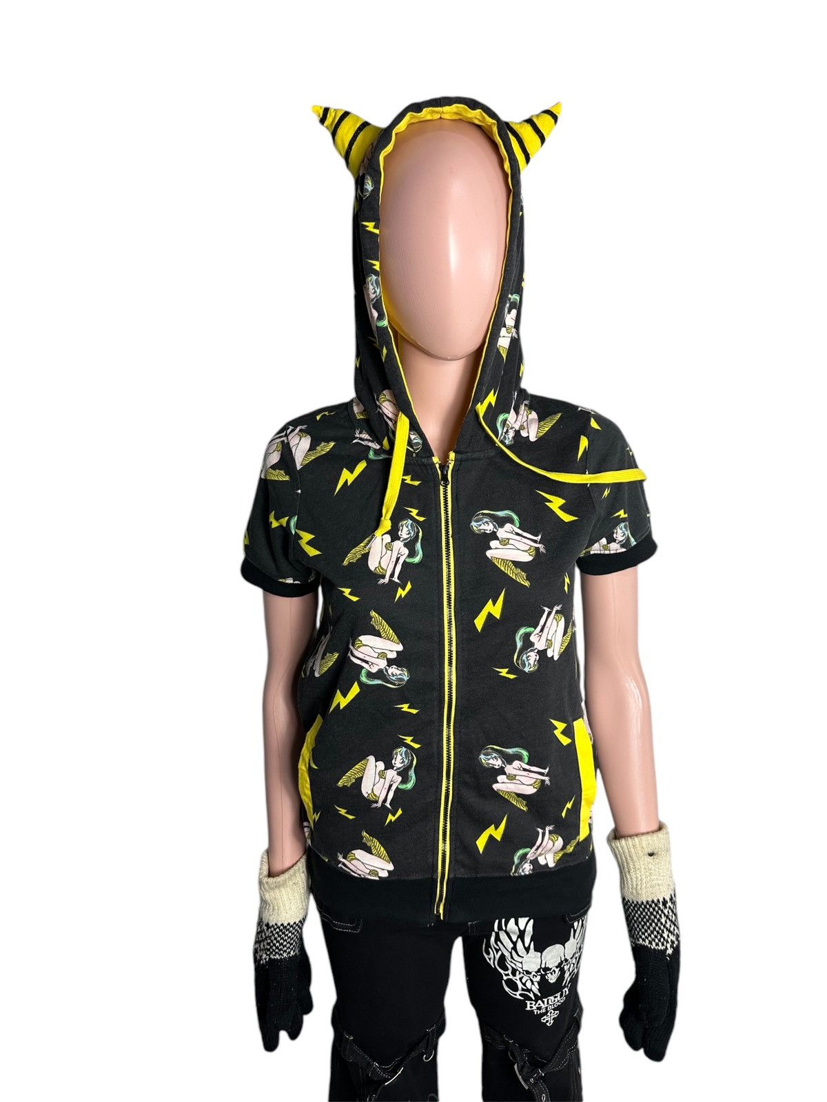 Anime × Japanese Brand Kagame Inuyasa Horn Devil Bunny punk Shortsleeve Hoodie Size S / US 4 / IT 40 - 1 Thumbnail