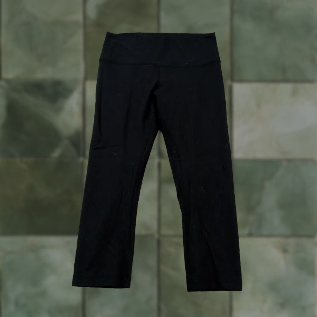Lululemon Lululemon Leggings Women's Black Cropped Yoga Pants Size 10 Compression Stretch Size 32" / US 10 / IT 46 - 1 Thumbnail