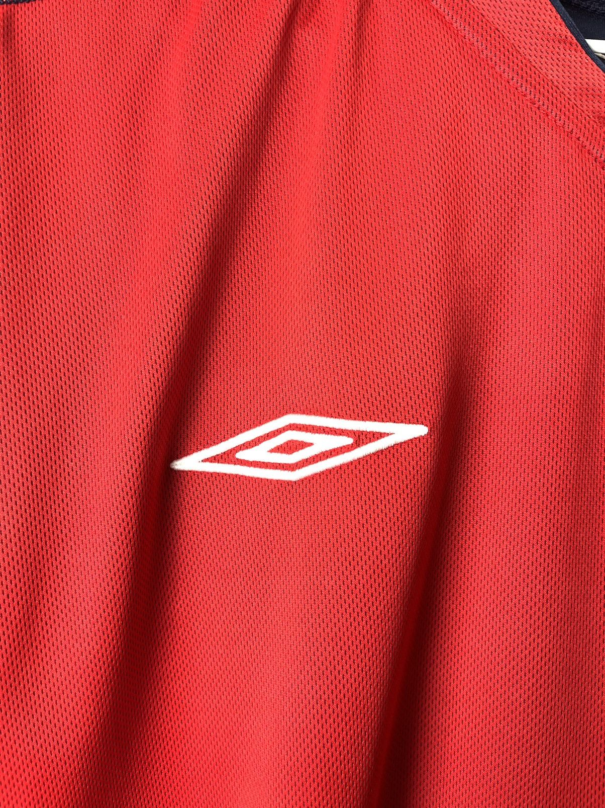 Umbro 2004 Vintage Umbro England Soccer Jersey Two Sides T Shirt Size US XL / EU 56 / 4 - 3 Thumbnail