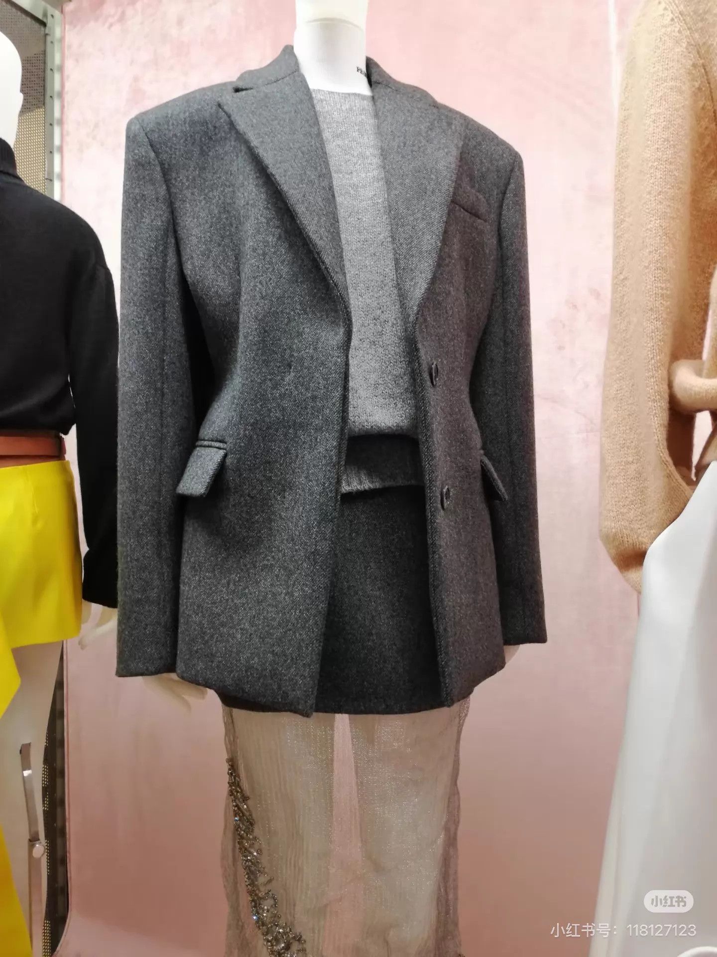 Prada Prada Gray 100% Wool Two Pockets Lapel IT38 Blazer Size XS / US 0-2 / IT 36-38 - 5 Thumbnail