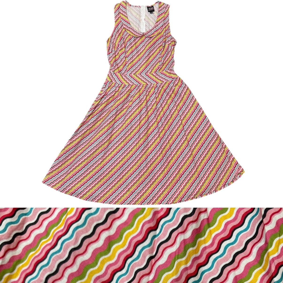 Other Retrolicious Dress Vintage Inspired Fit & Flare Size Medium Size M / US 6-8 / IT 42-44 - 1 Thumbnail
