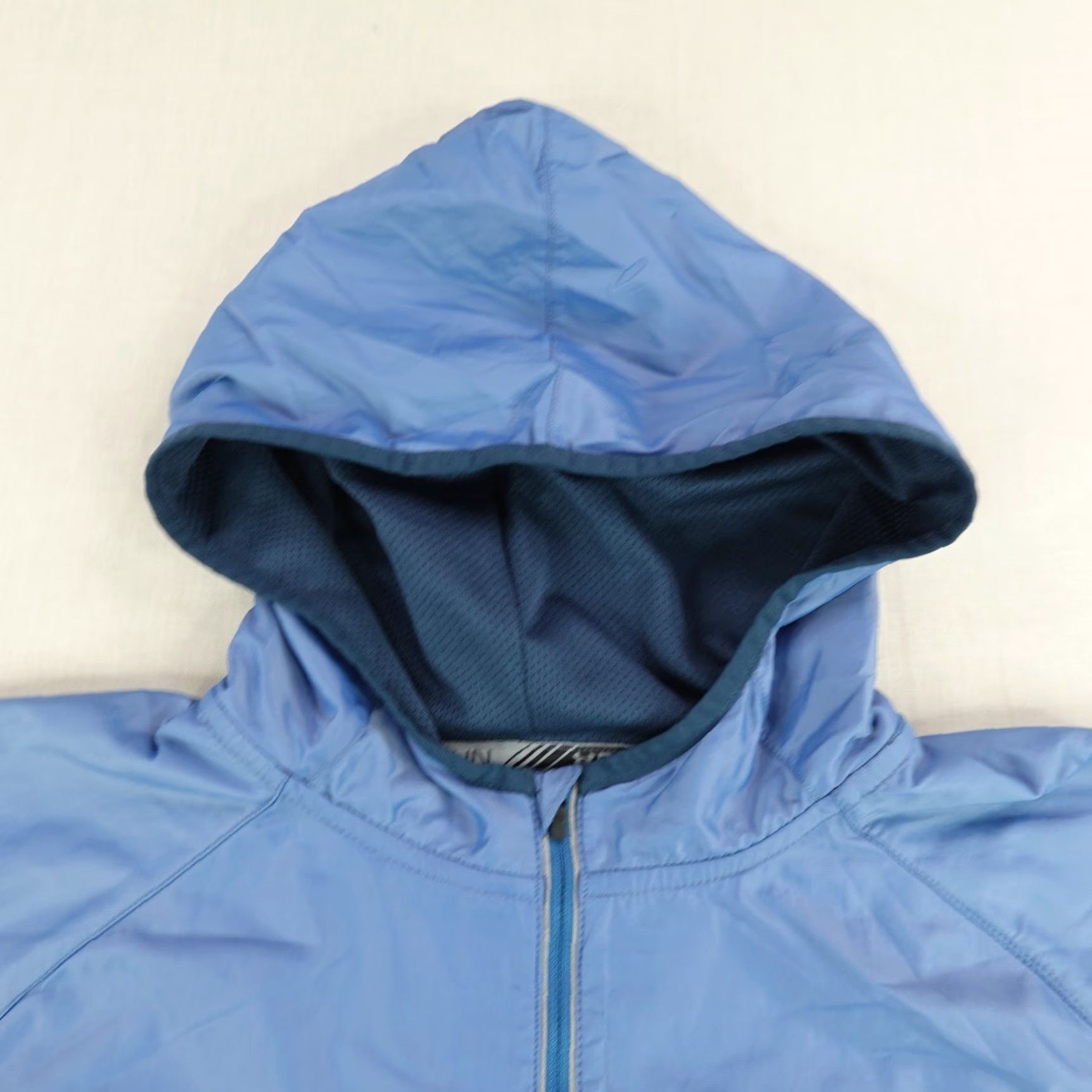 Under Armour VINTAGE Under Armour Jacket Mens Large Blue Running Windbreaker Full Zip Hooded Athletic Coat L Mens > Size US L / EU 52-54 / 3 - 2 Thumbnail