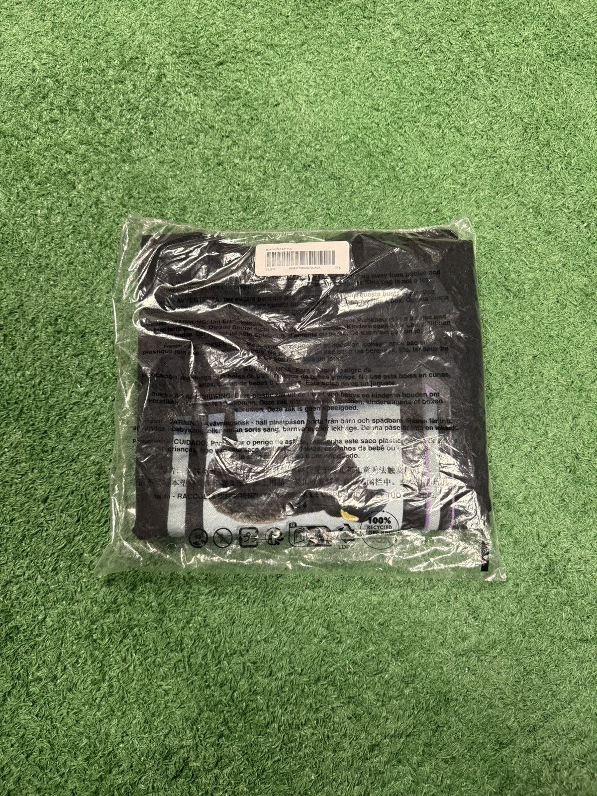 Supreme Supreme damien hurst sheep tee shirt Size US XXL / EU 58 / 5 - 3 Thumbnail