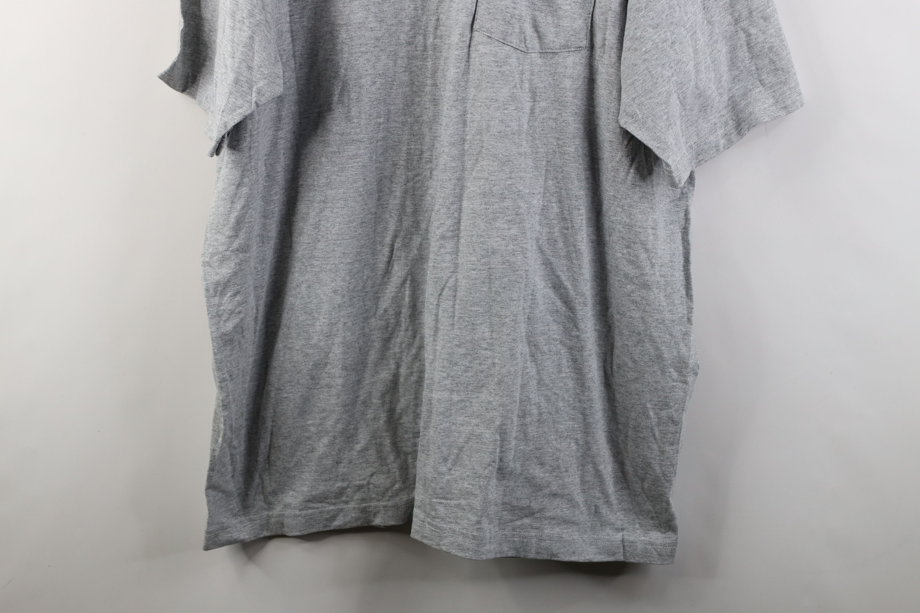 Vintage Deadstock Vintage 90s Streetwear Pocket T-Shirt Gray USA Size US XXL / EU 58 / 5 - 3 Thumbnail