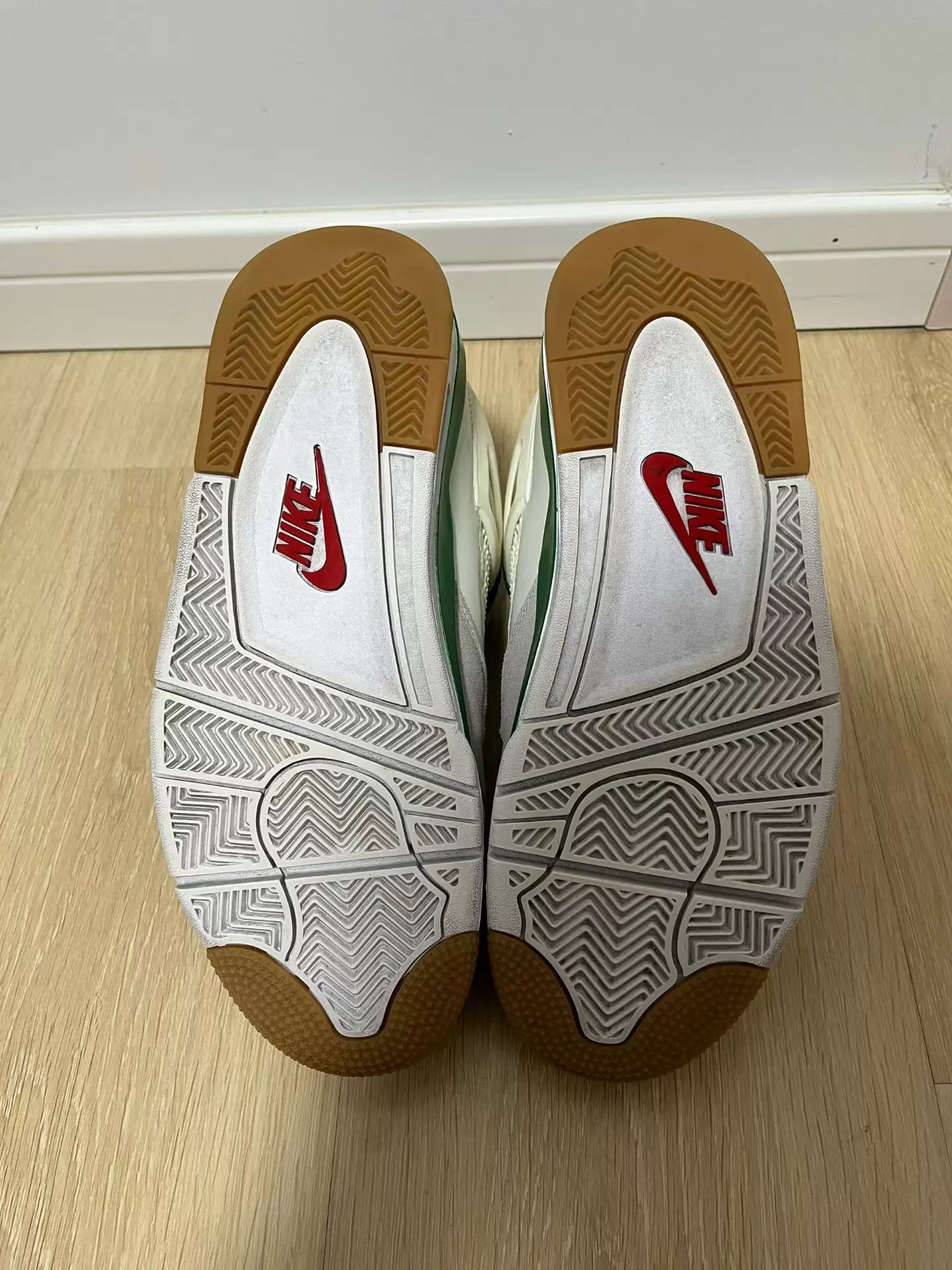 Nike Air Jordan 4 AJ4 x Nike SB White/Green 42.5 Worn OG box Size US 9.5 / EU 42-43 - 6 Thumbnail