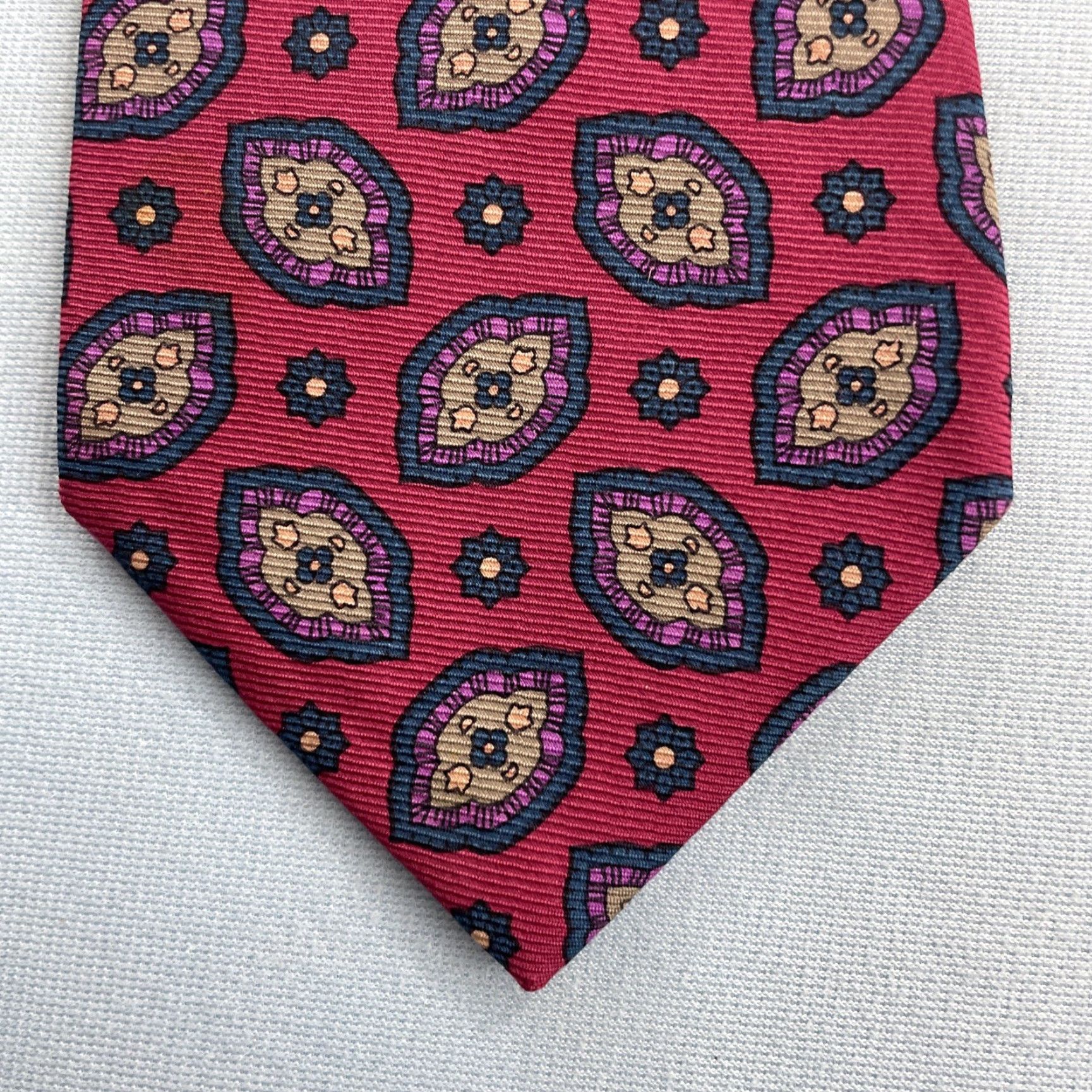 Vintage FERRELL REED Italy Silk Tie Sacred Shakra Geometry Pink Magenta Green vtg 3.5x60 Cap­sule Wide Necktie Men Pattern: Geometric Size ONE SIZE - 7 Thumbnail