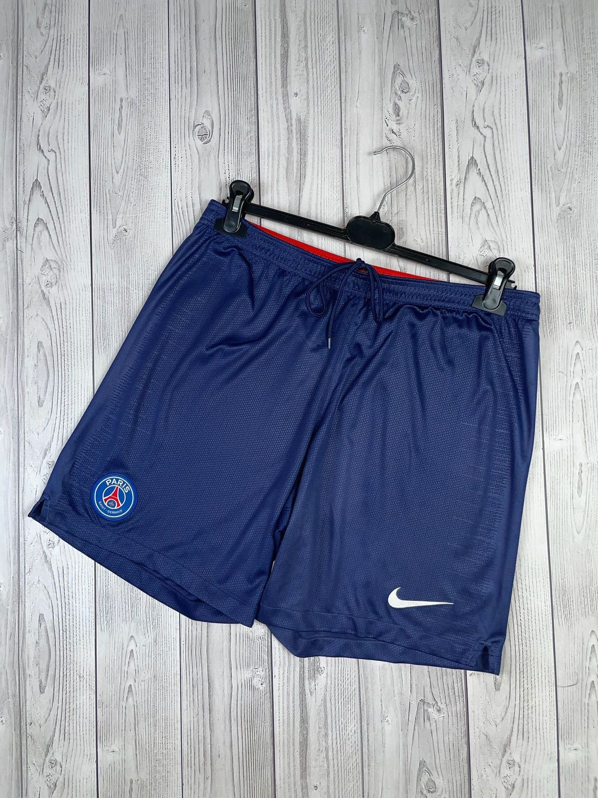Nike Vintage nike PSG soccer shorts size L logo Size US 34 / EU 50 - 1 Thumbnail