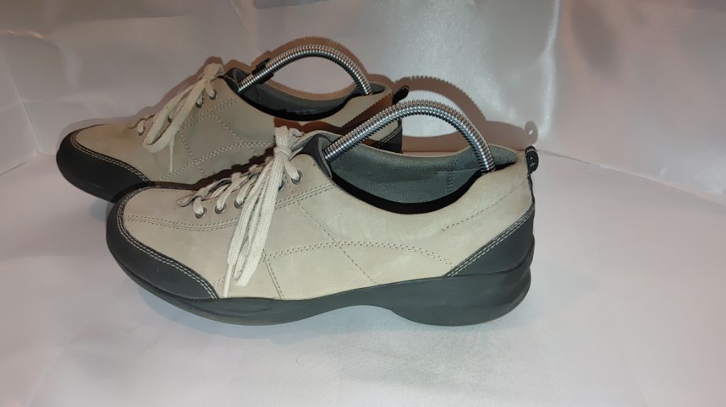 Clarks Clarks In Motion Womens Suede Sneakers Size 10M Size US 10 / IT 40 - 2 Thumbnail