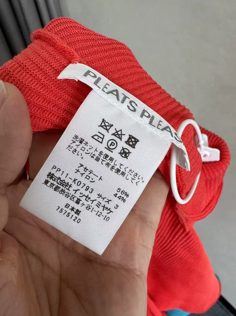 Issey Miyake Issey Miyake size:3 Red pleated cardigan Size XS / US 0-2 / IT 36-38 - 2 Thumbnail
