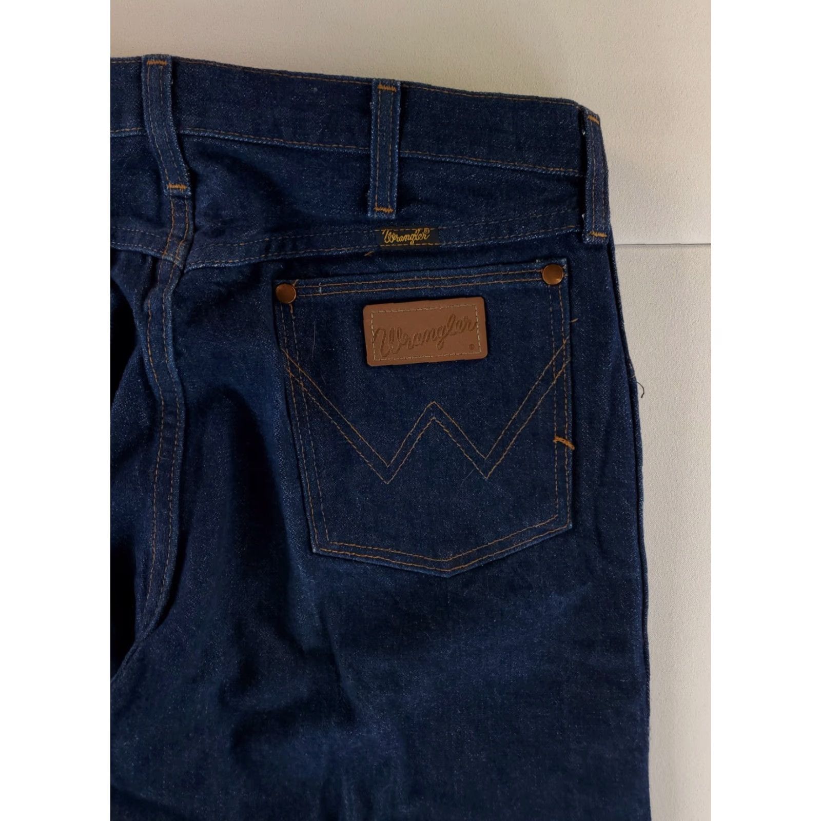 Wrangler VINTAGE Wrangler 13MWZ Jeans Blue VTG 80s Made USA Mens 34x36 Inseam 36" Straight 33x36 Actual Blue Mens Size US 33 - 3 Thumbnail