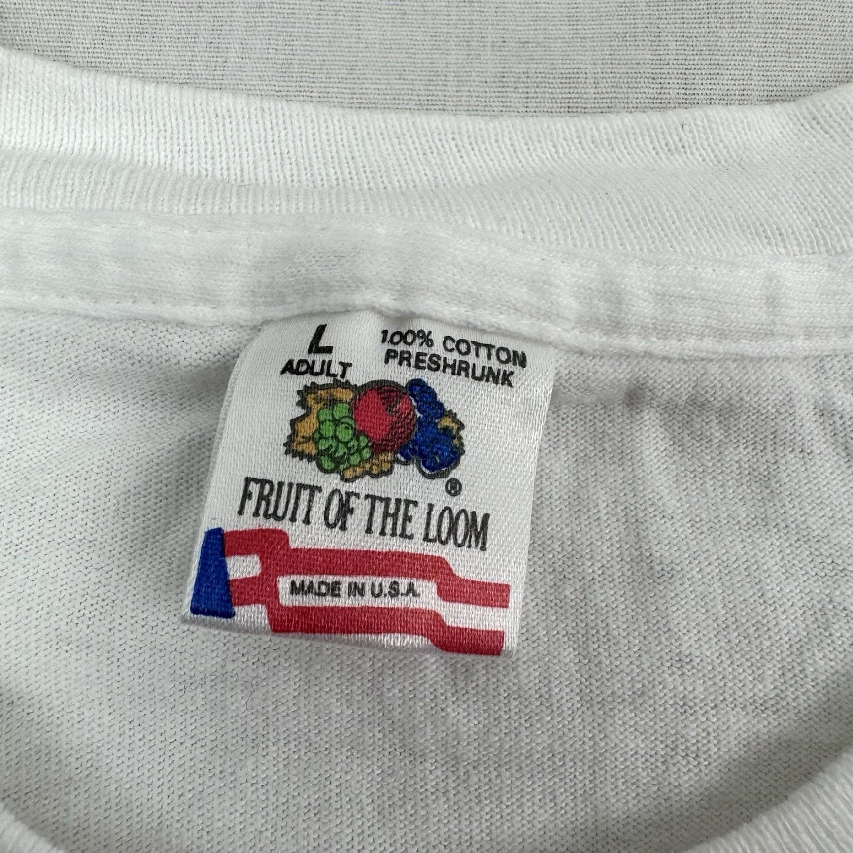 Fruit Of The Loom VINTAGE Fruit of the Loom T-Shirt Adult Large White Medical Heart 90s Mens Size US L / EU 52-54 / 3 - 4 Thumbnail