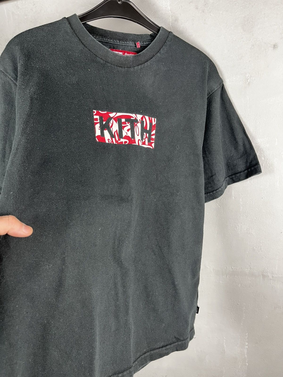 Coca Cola × Kith Kith Coca cola t shirt size m Size US M / EU 48-50 / 2 - 8 Thumbnail