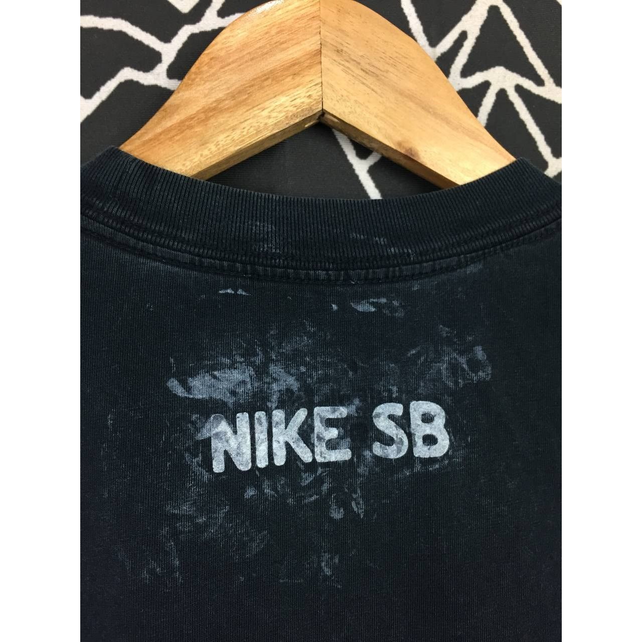Nike Nike SB Llama Skateboarding Graphic Tee Size L Size US L / EU 52-54 / 3 - 10 Thumbnail