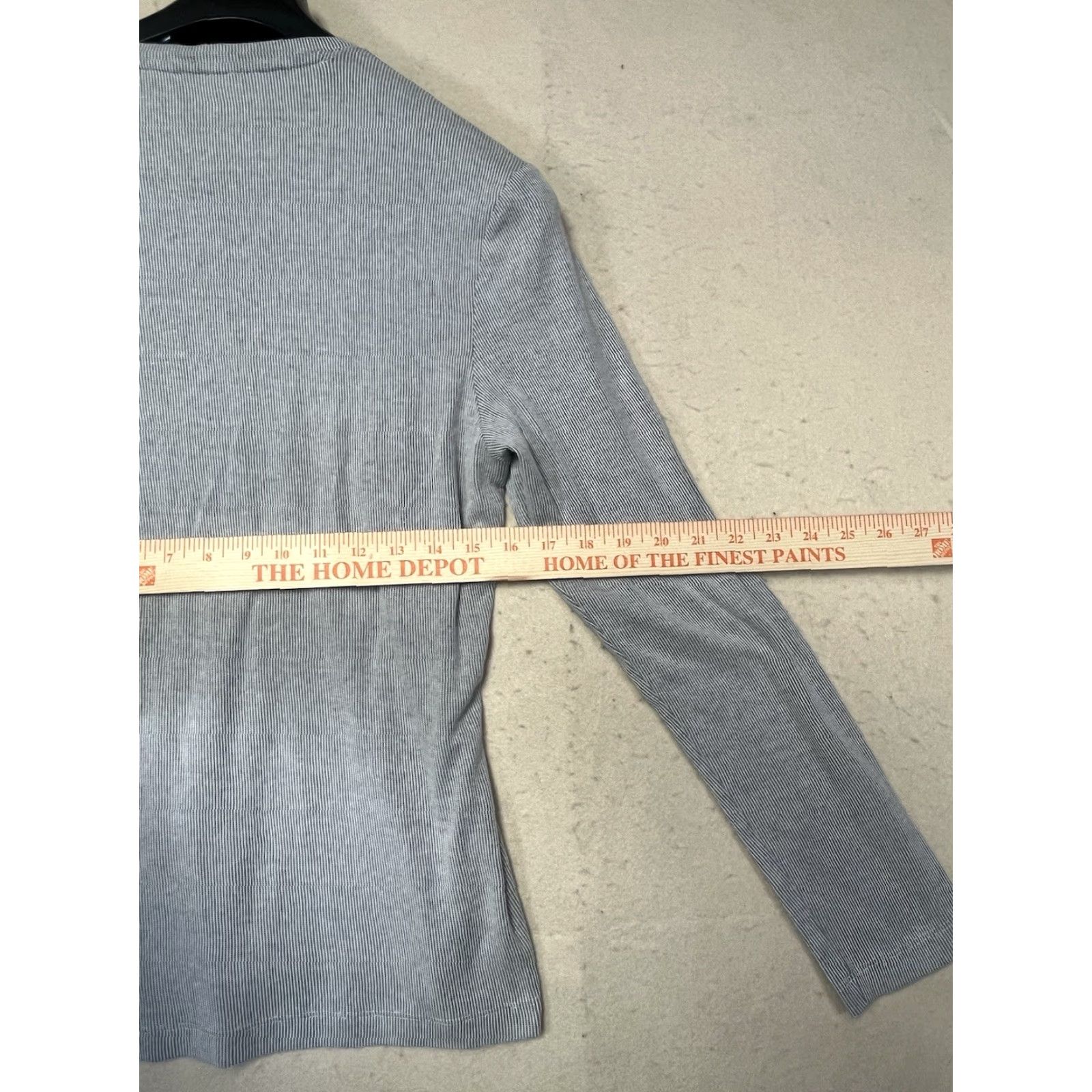 Alfani Alfani Mens Solid V-Neck Cotton Gray Long Sleeve Size Small Shirt Pullover Knit Casual Formal Womens Mens? Size US S / EU 44-46 / 1 - 3 Thumbnail