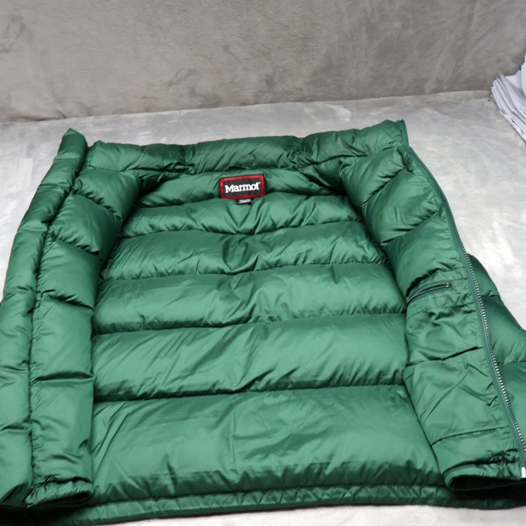 Marmot Marmot Vest Mens Large Green Down Full Zip Quilted Puffer Bodywarmer Stand-Up Collar Winter Casual Travel Size US L / EU 52-54 / 3 - 5 Thumbnail
