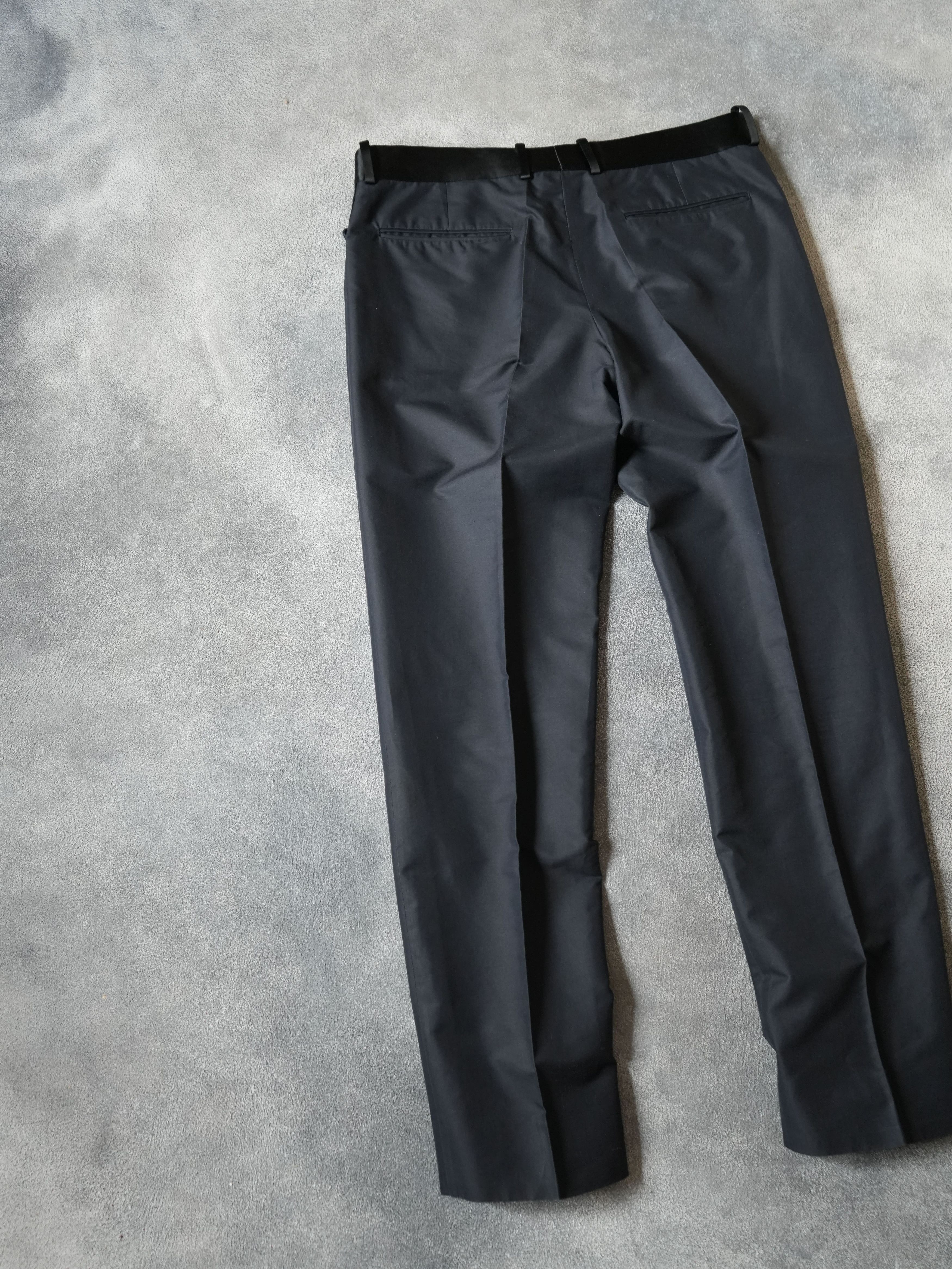 Alexander McQueen S/S 2007 Alexander McQueen RUNWAY Satin Detail Suit Size 52R - 17 Thumbnail