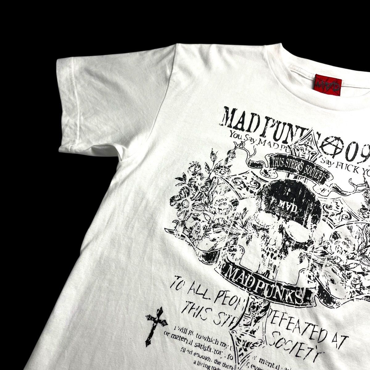 If Six Was Nine × Le Grande Bleu (L.G.B.) × Seditionaries 🇯🇵 MAD PUNK ACID JAZZ MEN SKULL CROSS WORDING TSHIRT Size US M / EU 48-50 / 2 - 4 Thumbnail