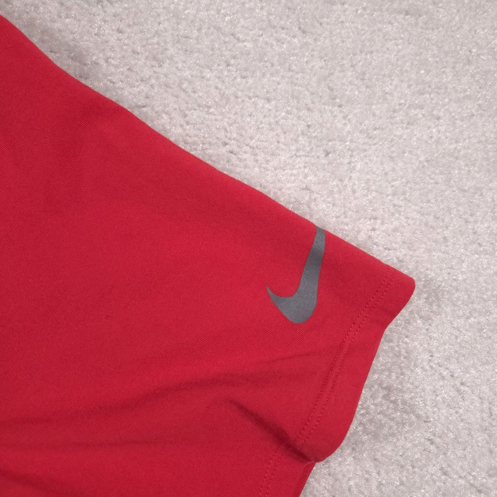 Nike Nike Shirt Mens Medium Red Dri-FIT Just Do It Graphic Athletic Training Tee Size US M / EU 48-50 / 2 - 5 Thumbnail