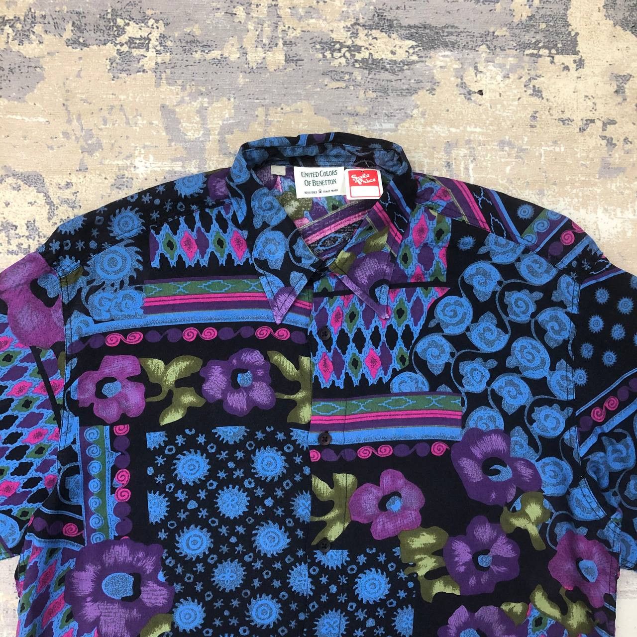 United Colors Of Benetton T33 UNITE COLORS OF BENETTON ART FULLPRINT SHIRTS Size US M / EU 48-50 / 2 - 5 Thumbnail