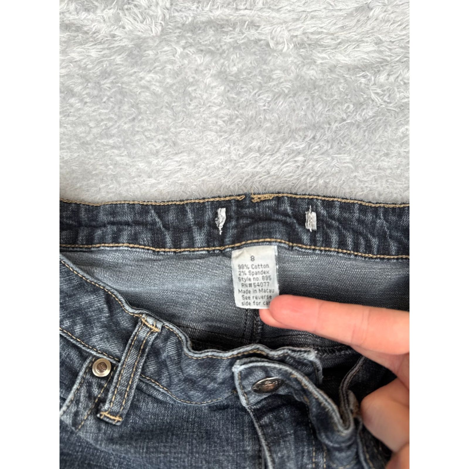 Vintage Cabi Jeans Women 8 Blue Denim Straight Mid Rise Cotton Blend 29x29 Modern Wash 29in Inseam 5-Pocket Design Womens Jeans Autumn Spring Summer Winter Size 30" / US 8 / IT 44 - 6 Thumbnail