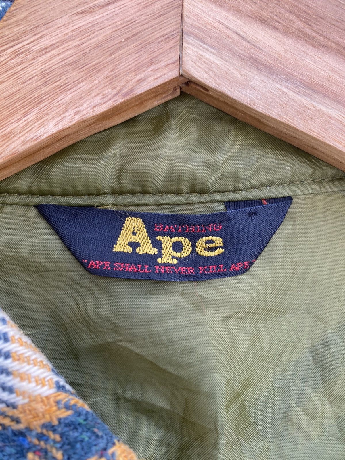 Bape × Vintage Rare Vintage BAPE Checkered Flannel Buttons Shirt Size US M / EU 48-50 / 2 - 13 Thumbnail