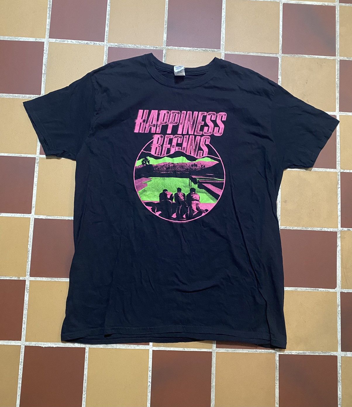 Band Tees Jonas Brothers Happiness Begins Tour Shirt Size US XL / EU 56 / 4 - 1 Thumbnail