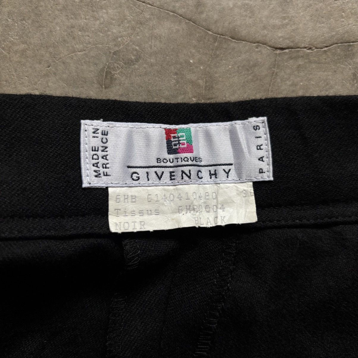 Givenchy Givenchy skirt short custom batik malaysia Size 26" / US 2 / IT 38 - 3 Thumbnail