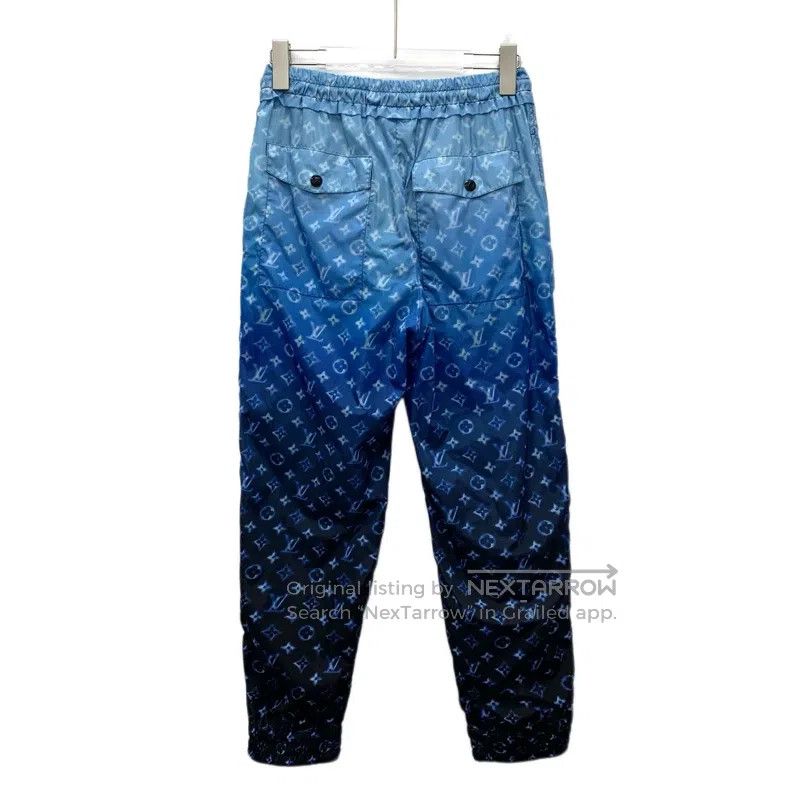 Louis Vuitton Louis Vuitton 23 gradient color logo presbyopic full print Size US 34 / EU 50 - 2 Thumbnail