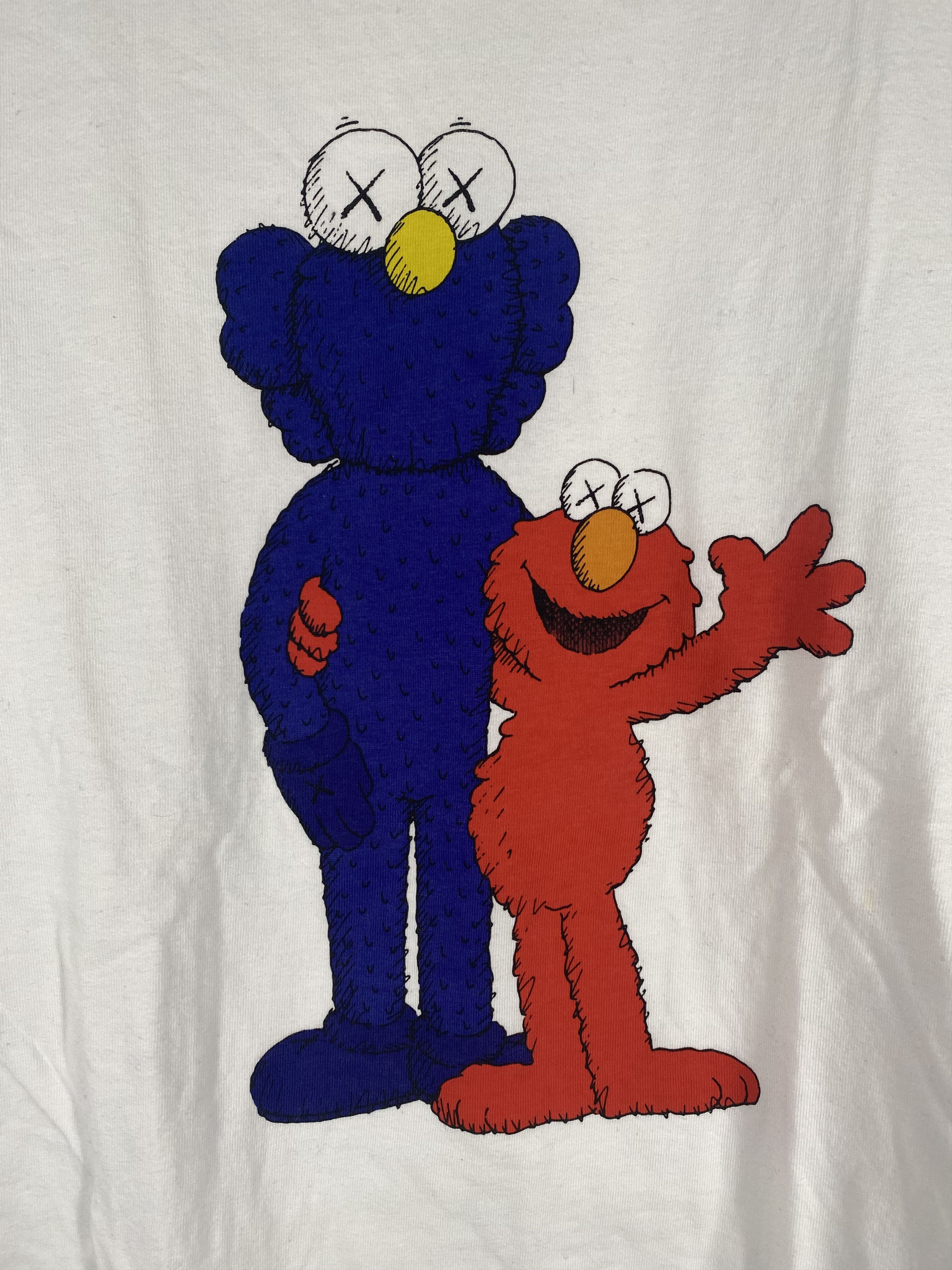 Kaws × Uniqlo KAWS x Uniqlo x Sesame Street Elmo Companion Tee Size L Size US L / EU 52-54 / 3 - 3 Thumbnail