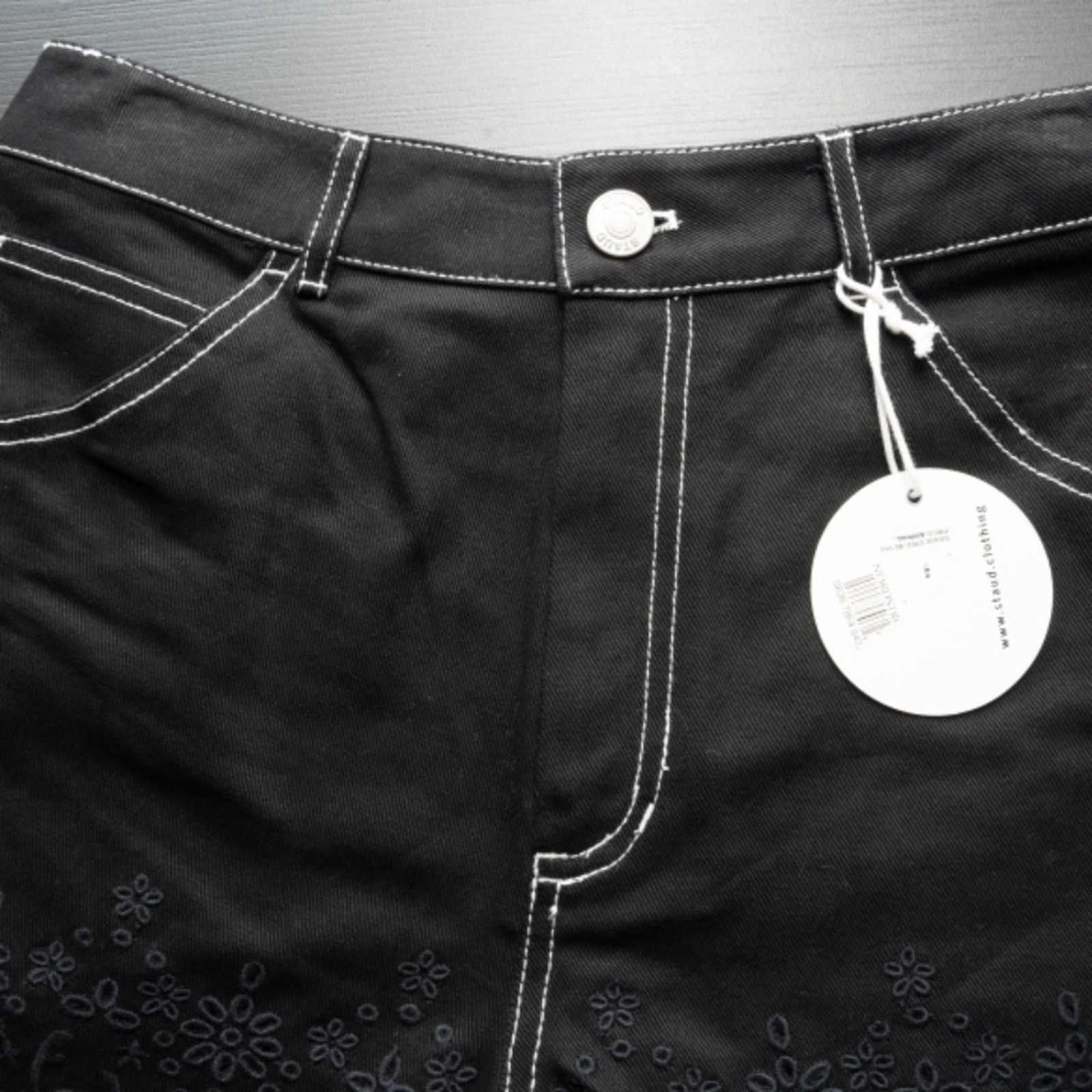 Staud Staud. Noemie Black Eyelet Short. Size 30" / US 8 / IT 44 - 12 Thumbnail