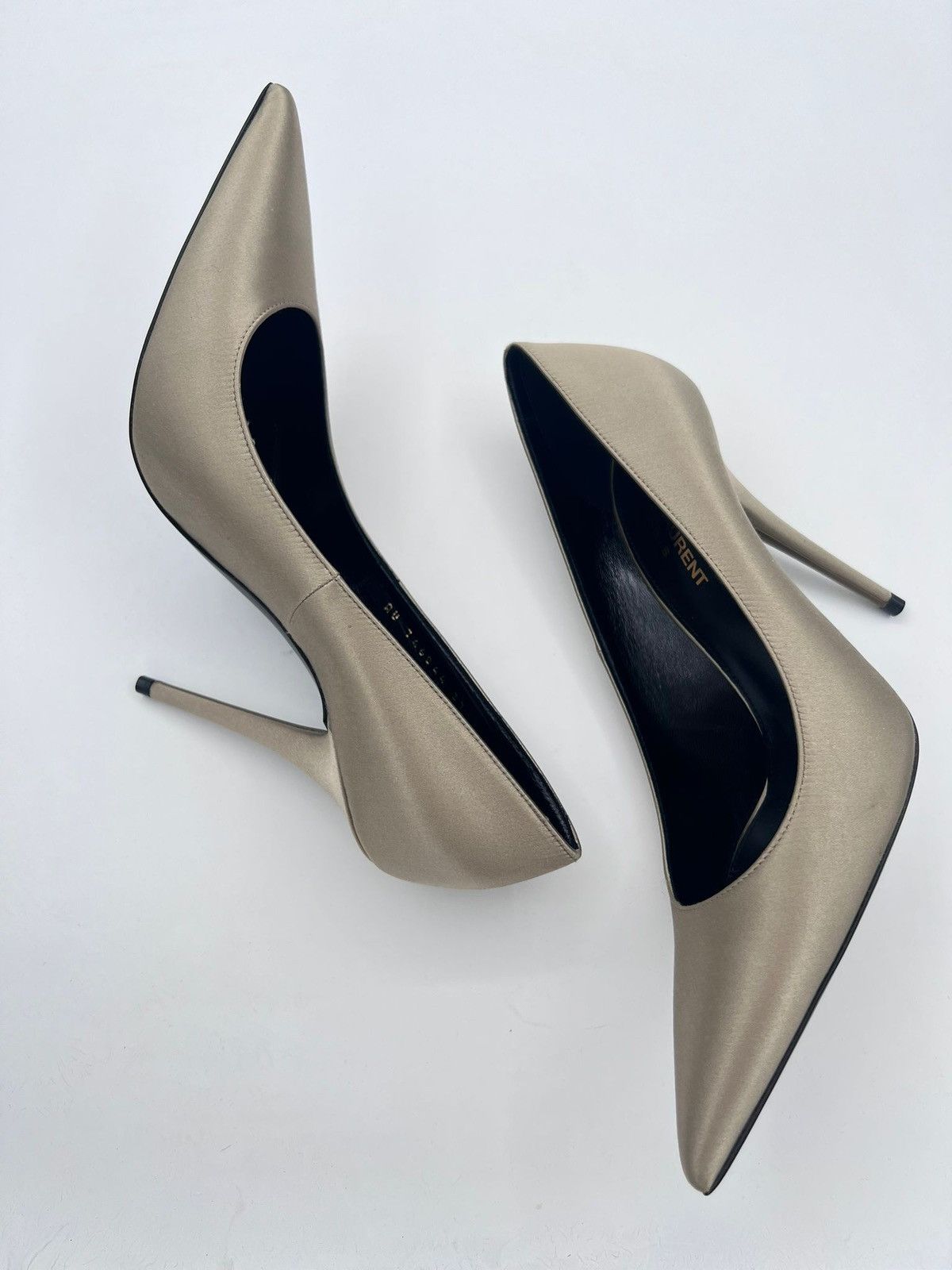 Saint Laurent Paris New Saint Laurent Instinct Pump wmn heels IT37.5/US7.5/UK4.5 Size US 7.5 / IT 37.5 - 5 Thumbnail