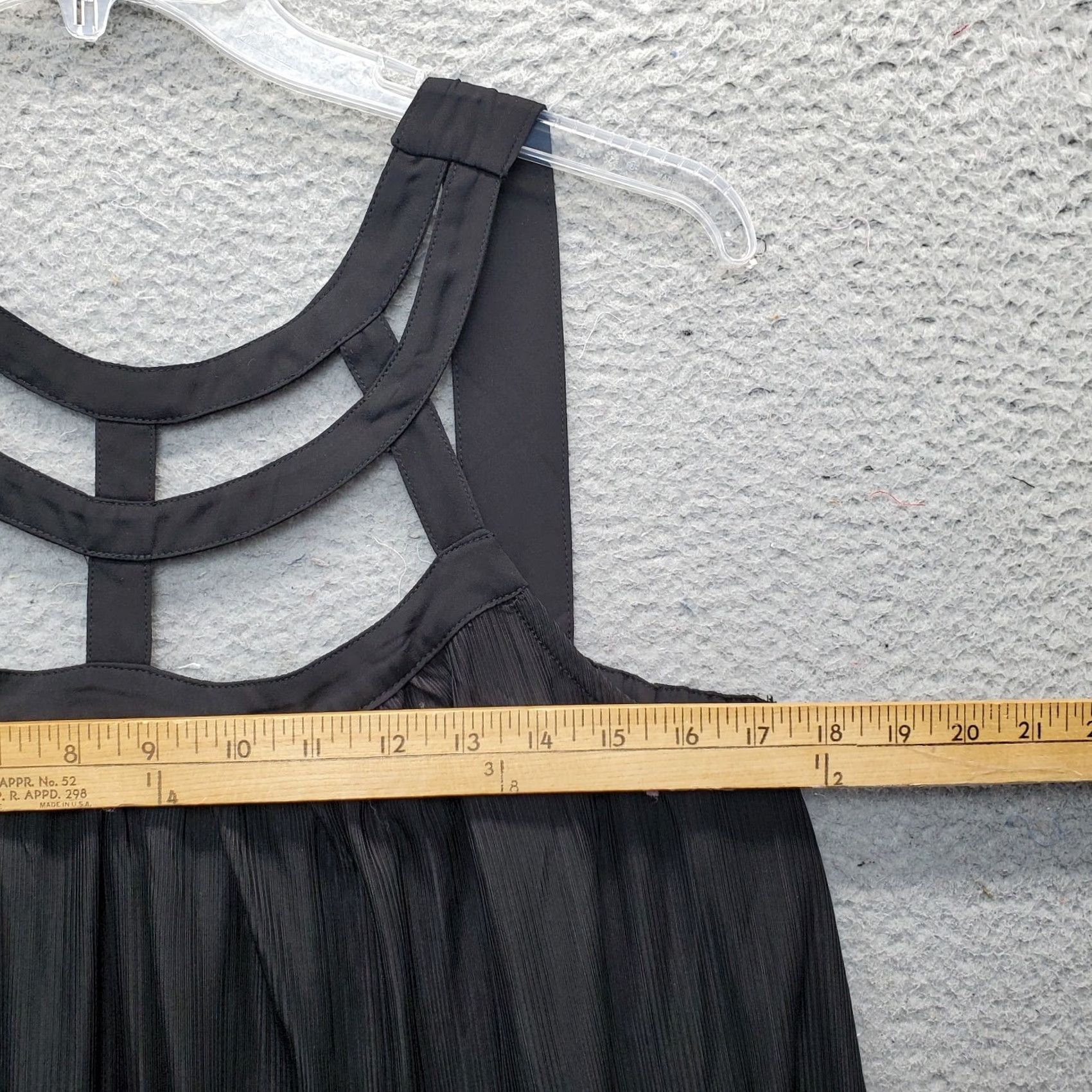 Torrid Torrid Women's Size 0 Black Strappy Swing Tank Top Crepe Pleated Pullover Shirt Size XS / US 0-2 / IT 36-38 - 3 Thumbnail