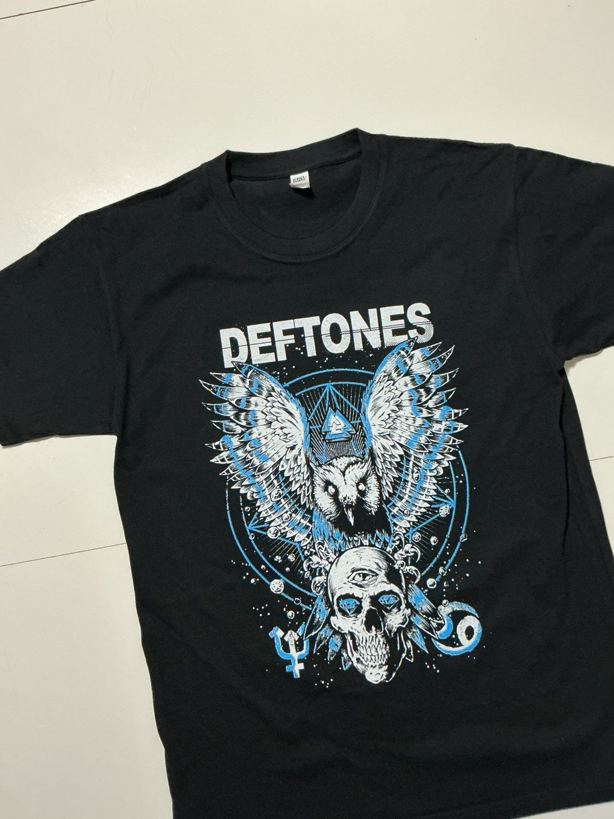 Band Tees Deftones North American Tour 2025 Concert Owl Skull T-Shirt Size US M / EU 48-50 / 2 - 3 Thumbnail