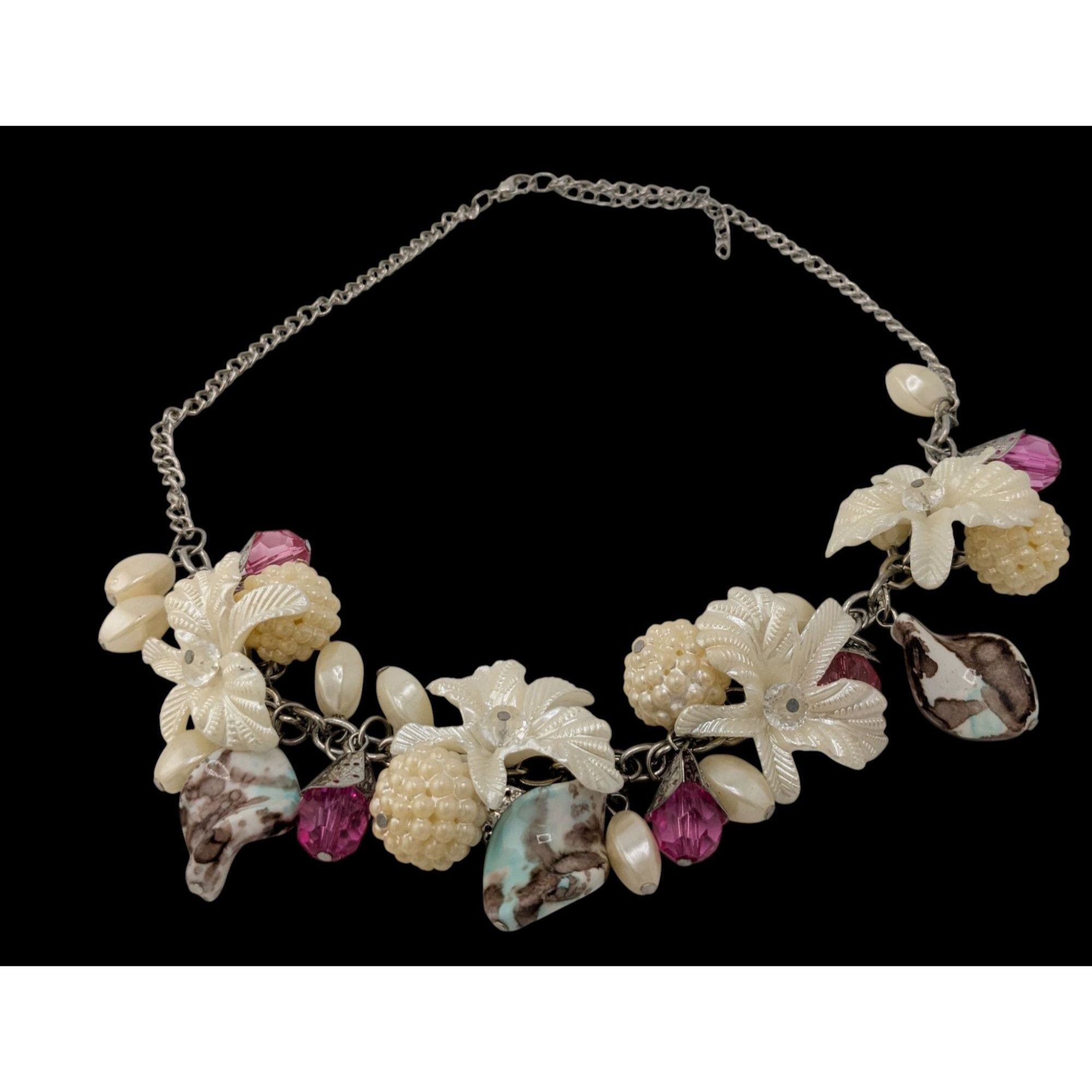Other Vintage Fairycore Floral Statement Necklace With Mixed Beads Size ONE SIZE - 1 Thumbnail