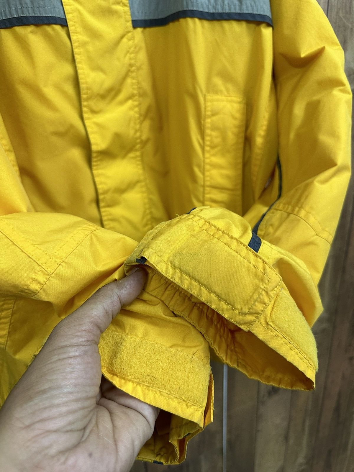 Columbia Vintage Columbia Outdoor Gopcore Jacket Z29 Size US S / EU 44-46 / 1 - 8 Thumbnail