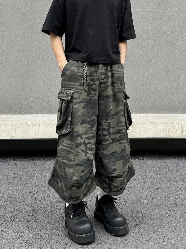 VIBE Baggy Camouflage Cargo Shorts Size US 30 / EU 46 - 1 Thumbnail
